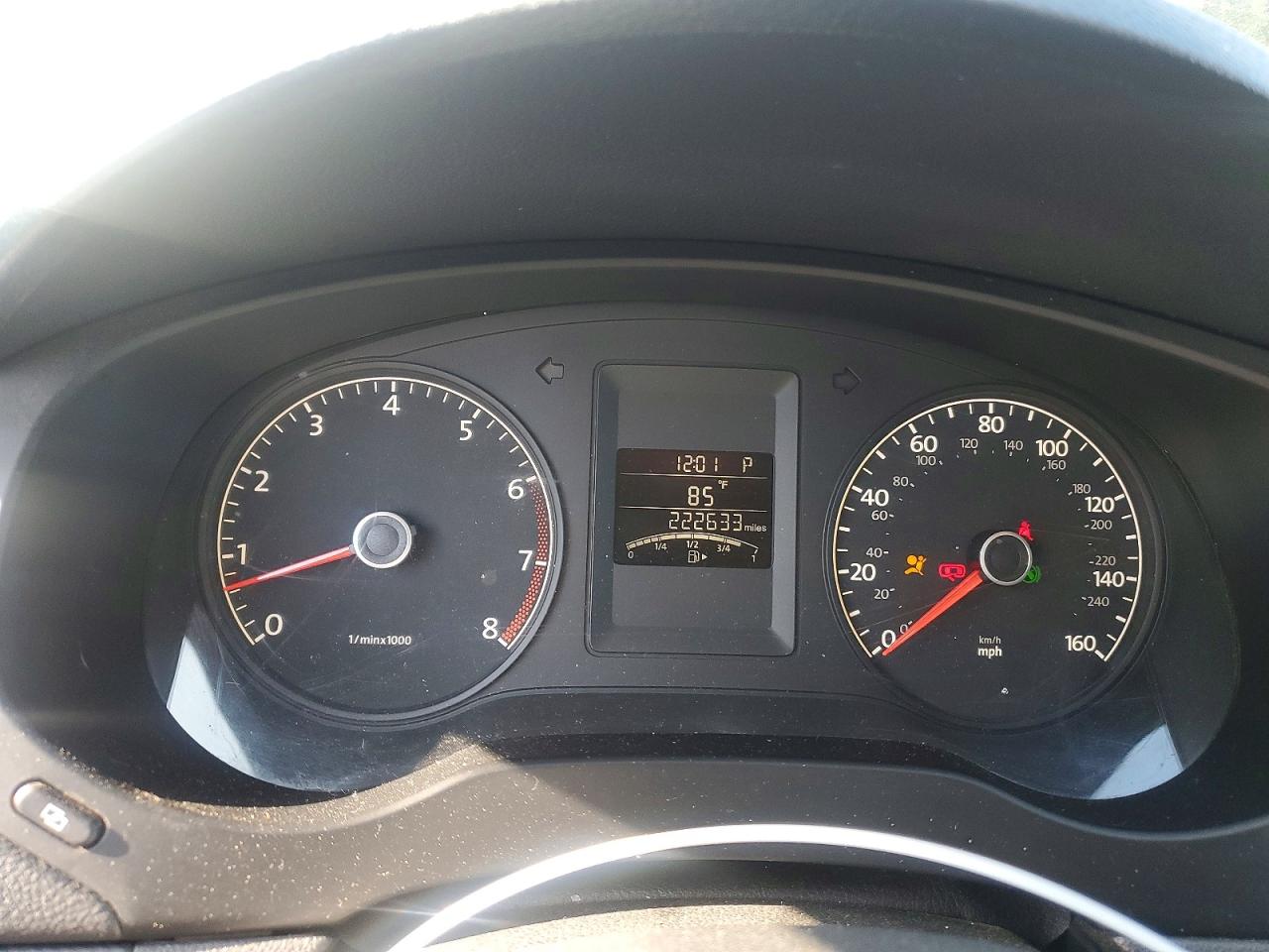 2011 Volkswagen Jetta Base Серебряный vin: 3VW2K7AJ1BM395743