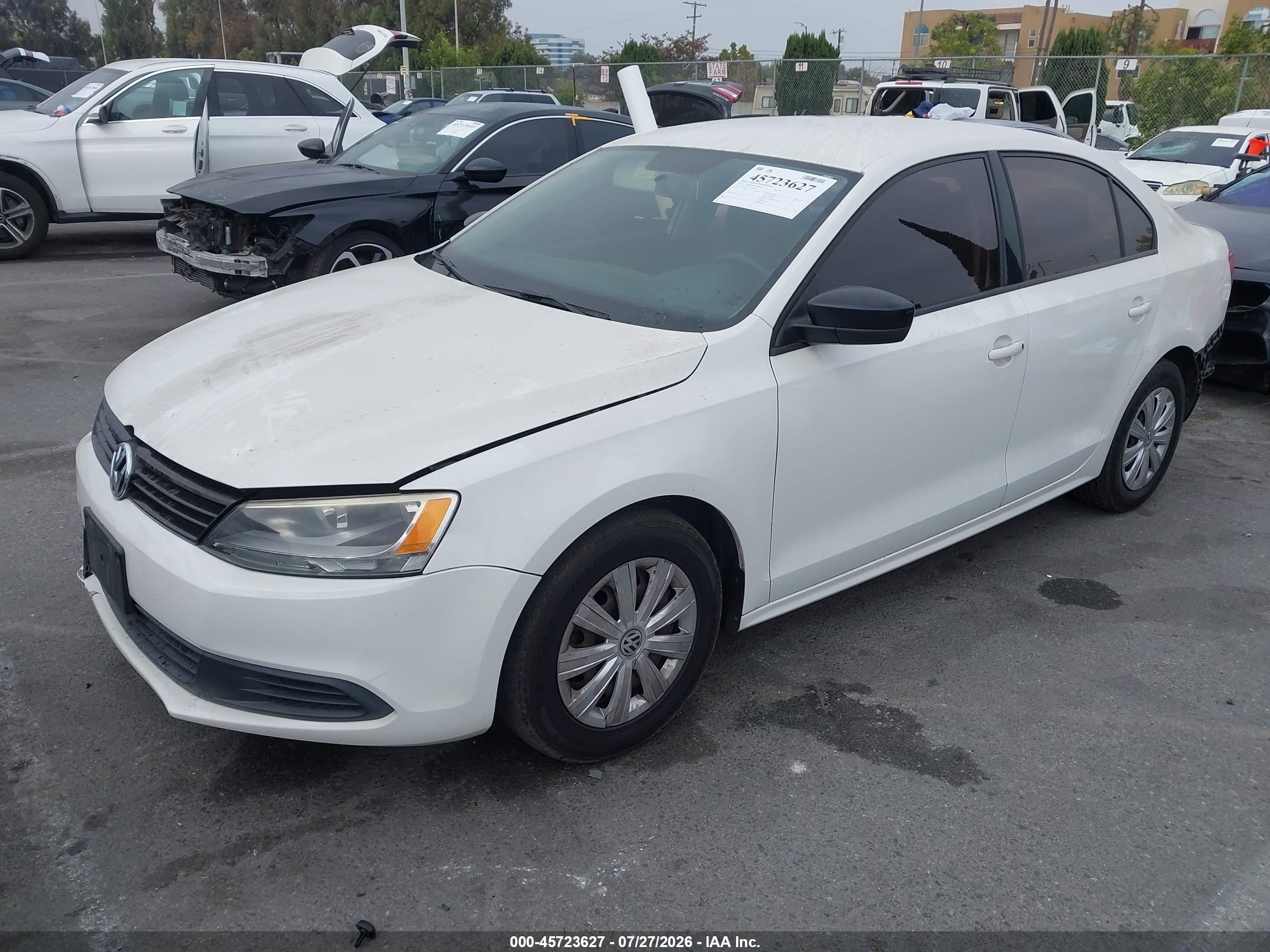 2012 Volkswagen Jetta 2.0l S White vin: 3VW2K7AJ1CM379222