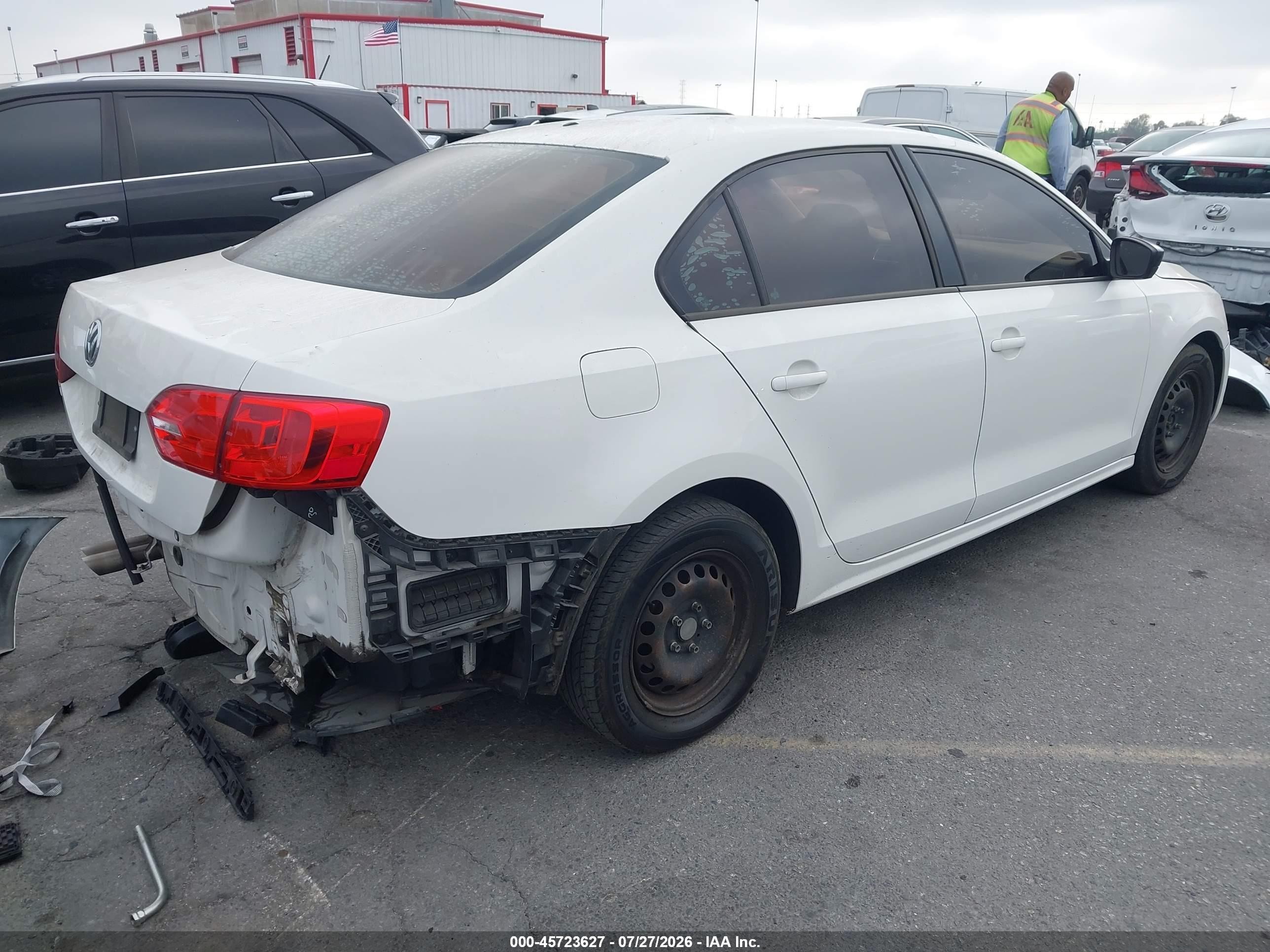 2012 Volkswagen Jetta 2.0l S White vin: 3VW2K7AJ1CM379222