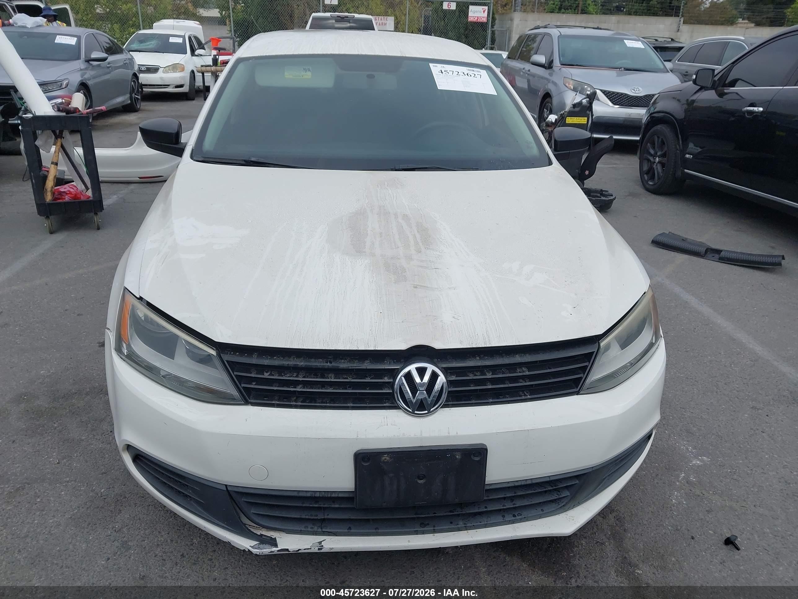 2012 Volkswagen Jetta 2.0l S White vin: 3VW2K7AJ1CM379222