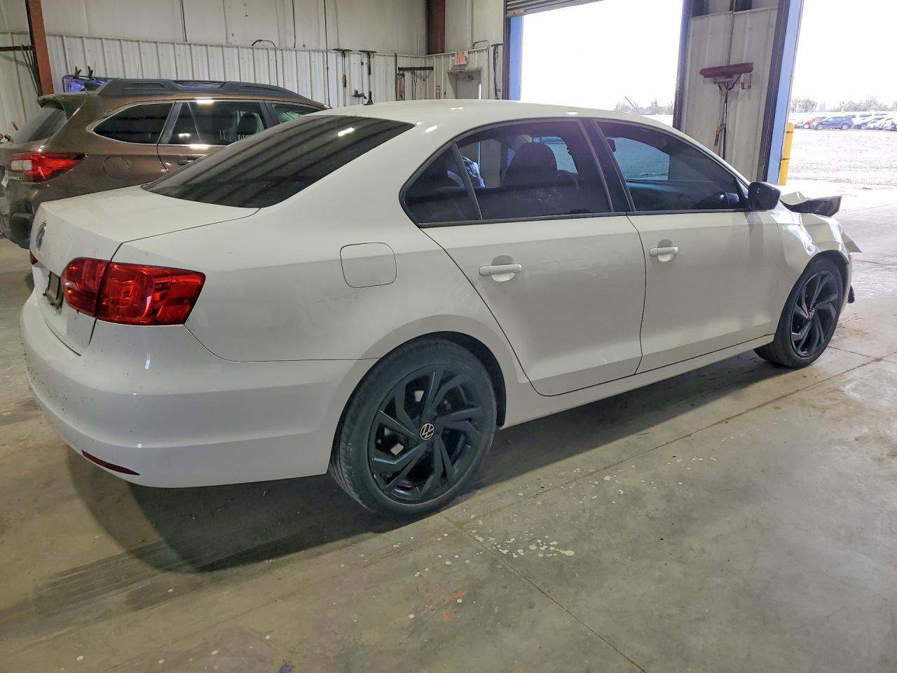 2012 Volkswagen Jetta Base White vin: 3VW2K7AJ1CM387692