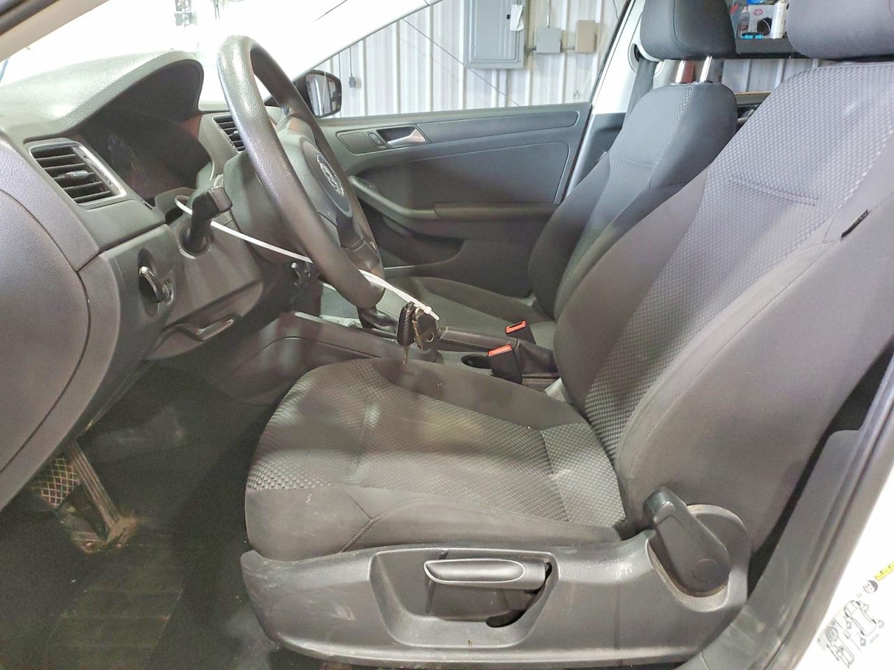 2012 Volkswagen Jetta Base White vin: 3VW2K7AJ1CM387692