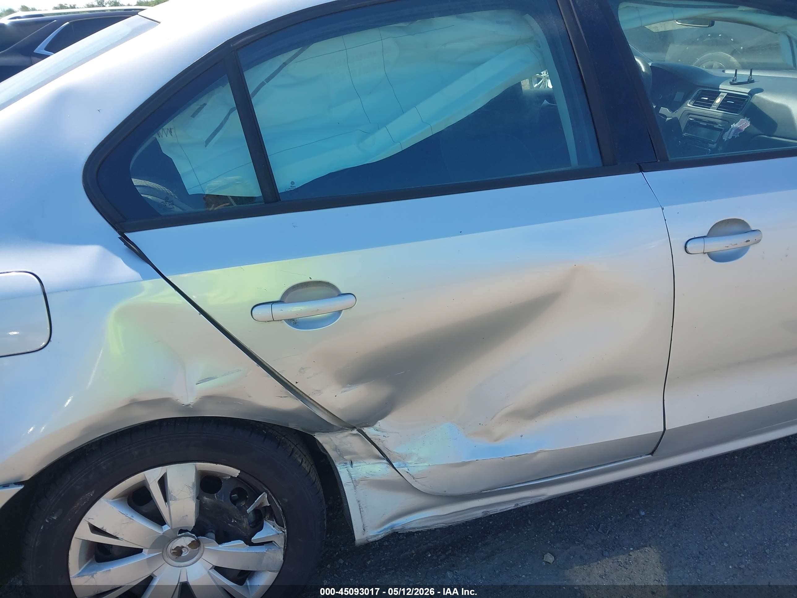 2012 Volkswagen Jetta 2.0l S Silver vin: 3VW2K7AJ1CM399275