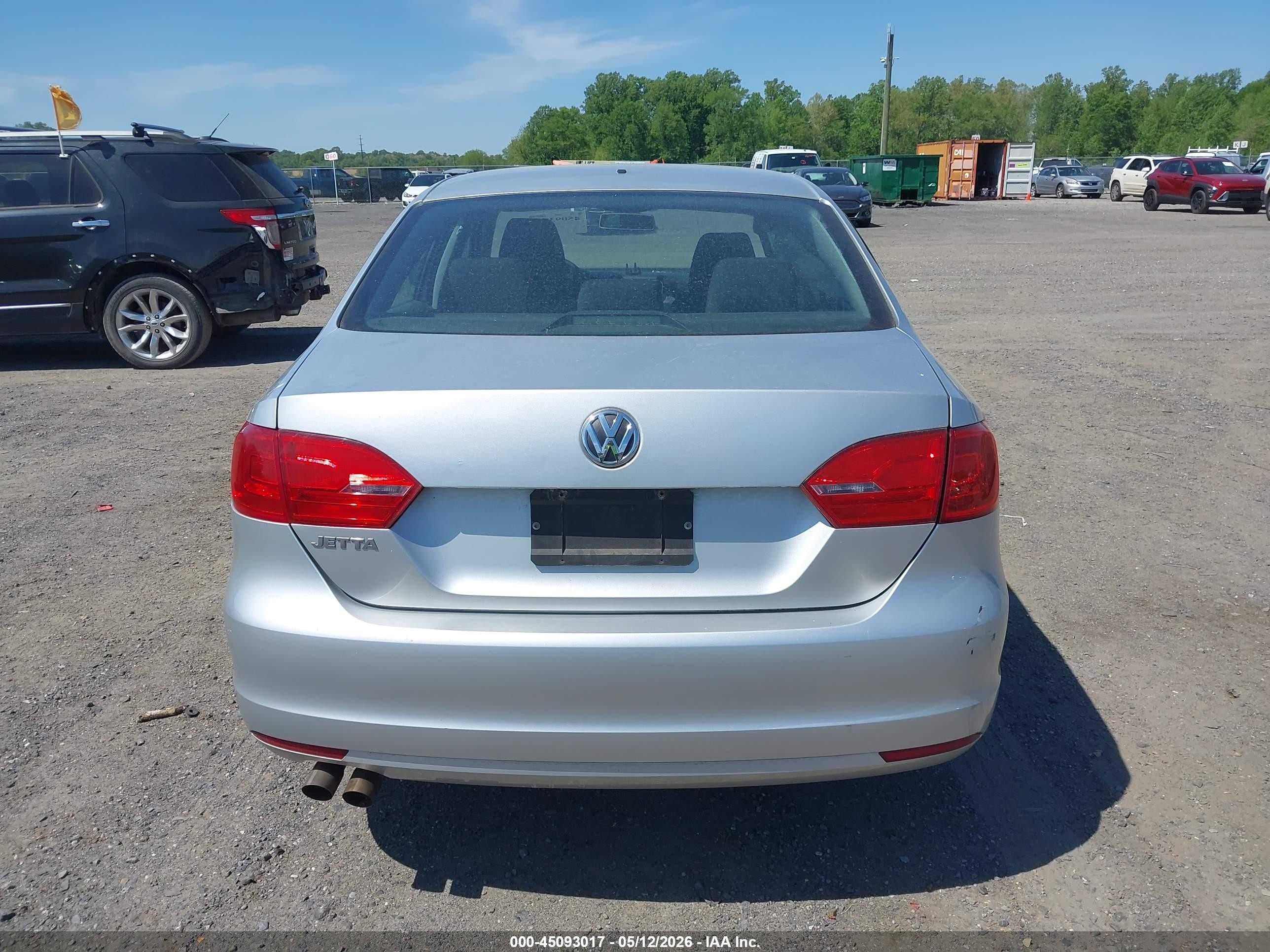 2012 Volkswagen Jetta 2.0l S Silver vin: 3VW2K7AJ1CM399275