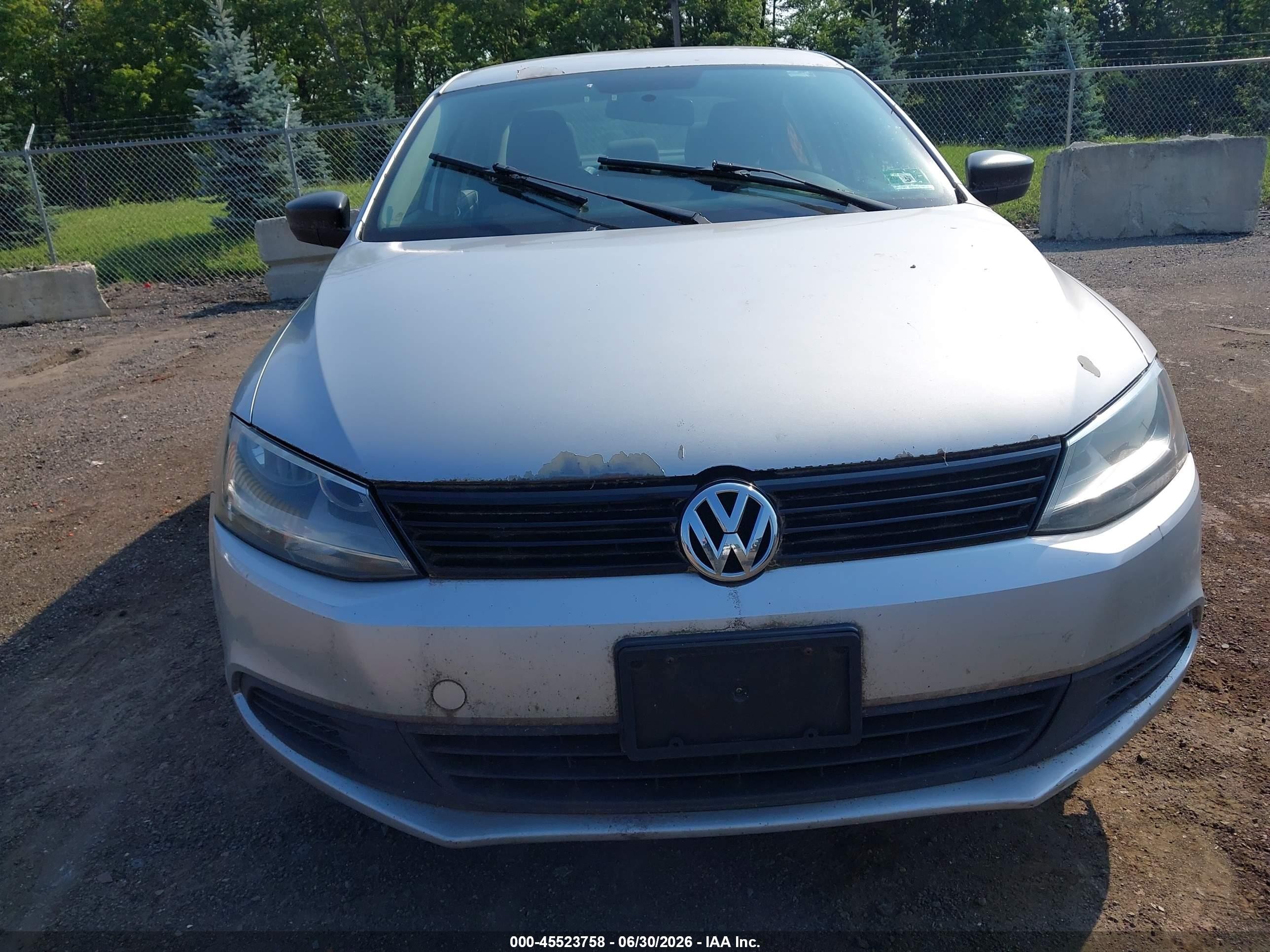 2012 Volkswagen Jetta 2.0l S Silver vin: 3VW2K7AJ1CM414762