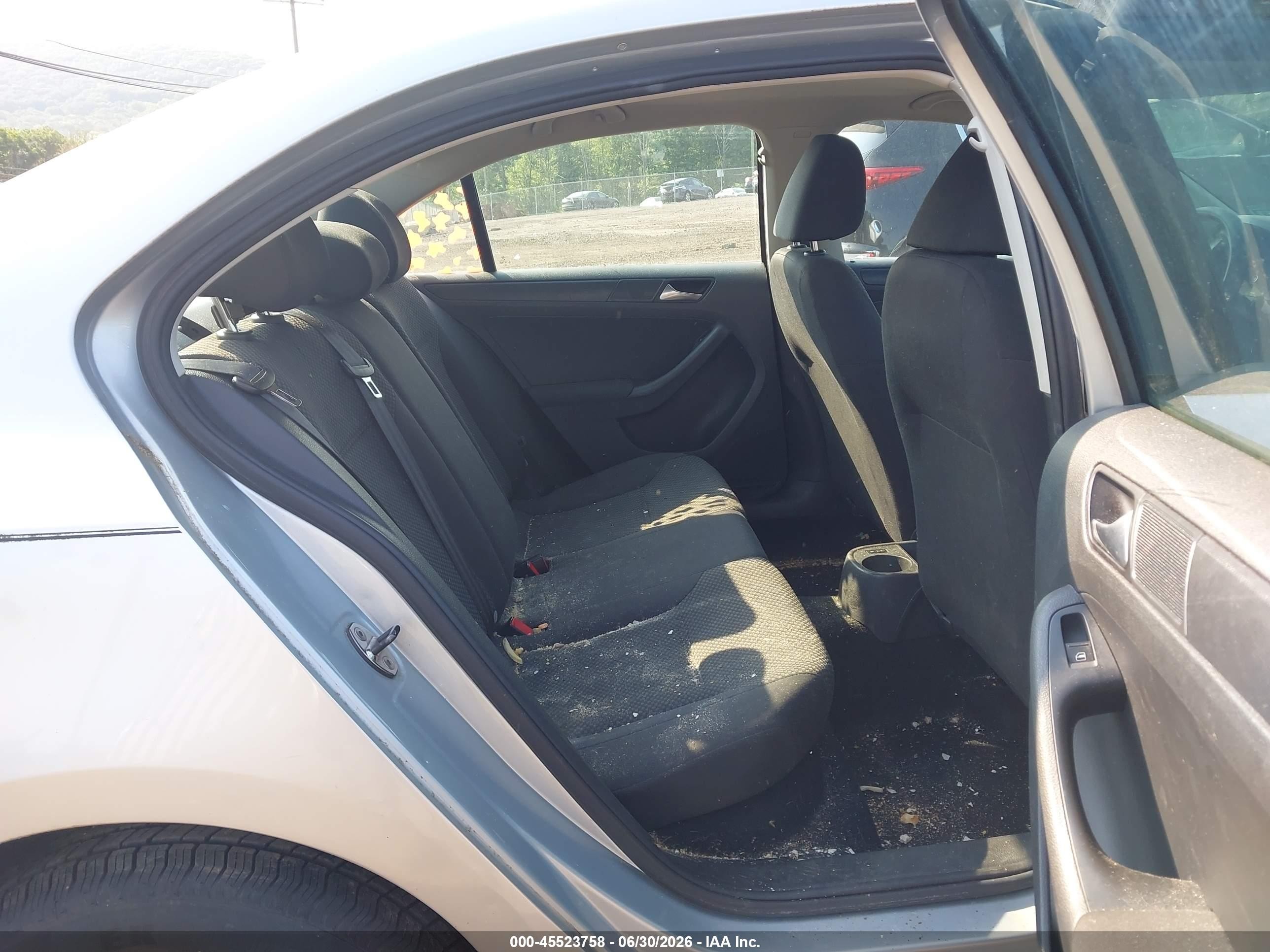 2012 Volkswagen Jetta 2.0l S Silver vin: 3VW2K7AJ1CM414762