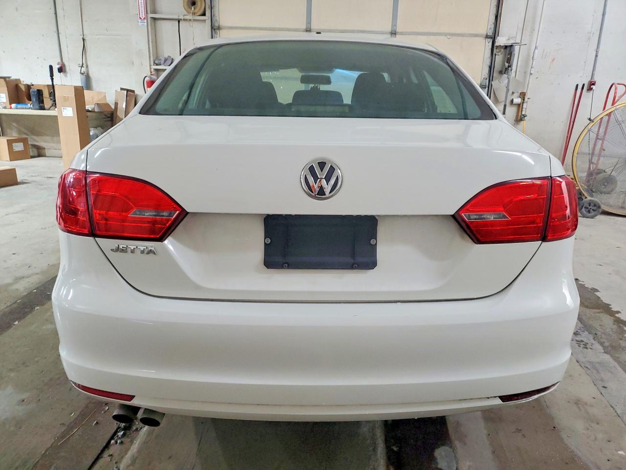 2013 Volkswagen Jetta Base White vin: 3VW2K7AJ1DM203496