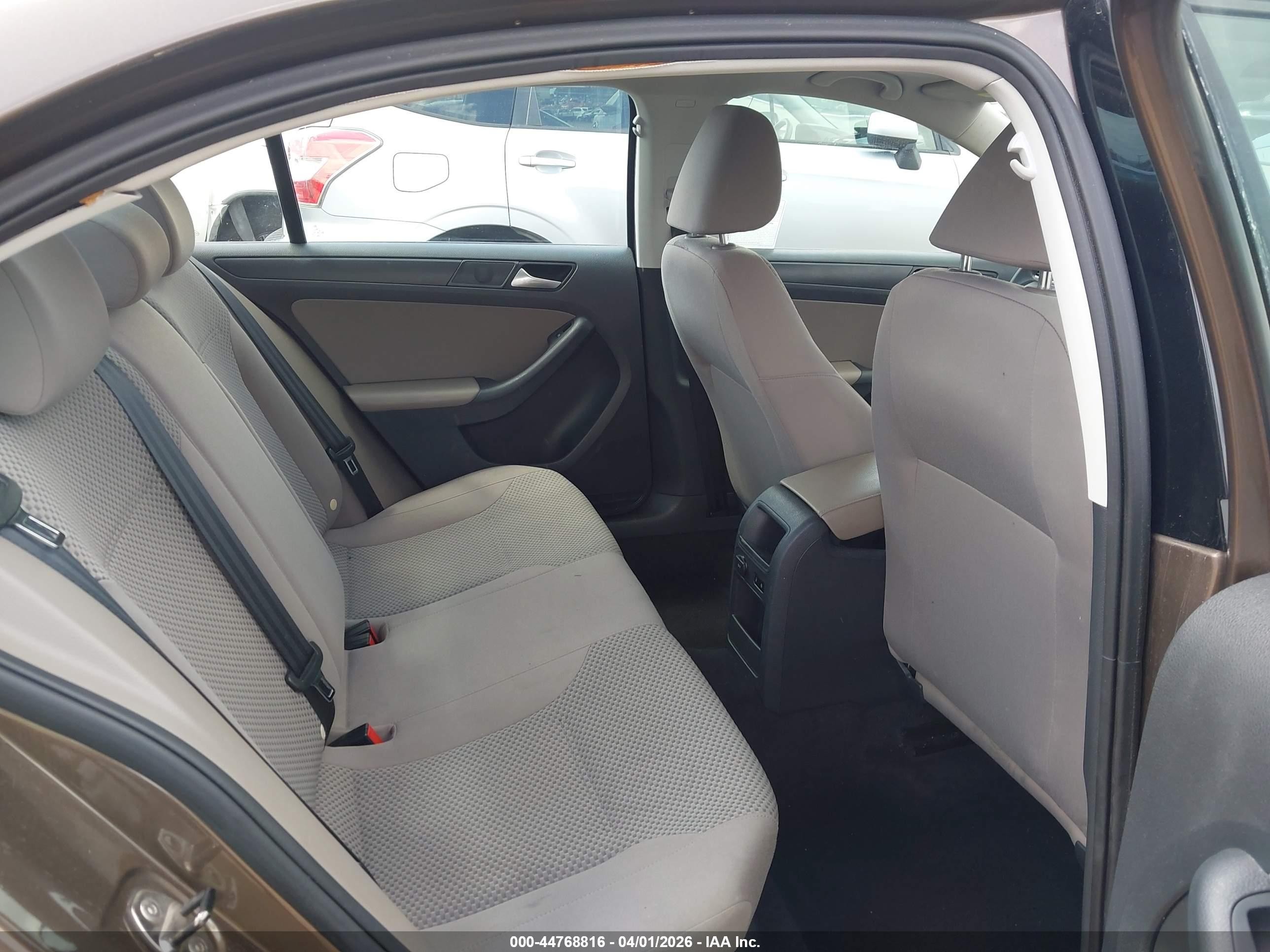 2013 Volkswagen Jetta 2.0l S Brown vin: 3VW2K7AJ1DM273855