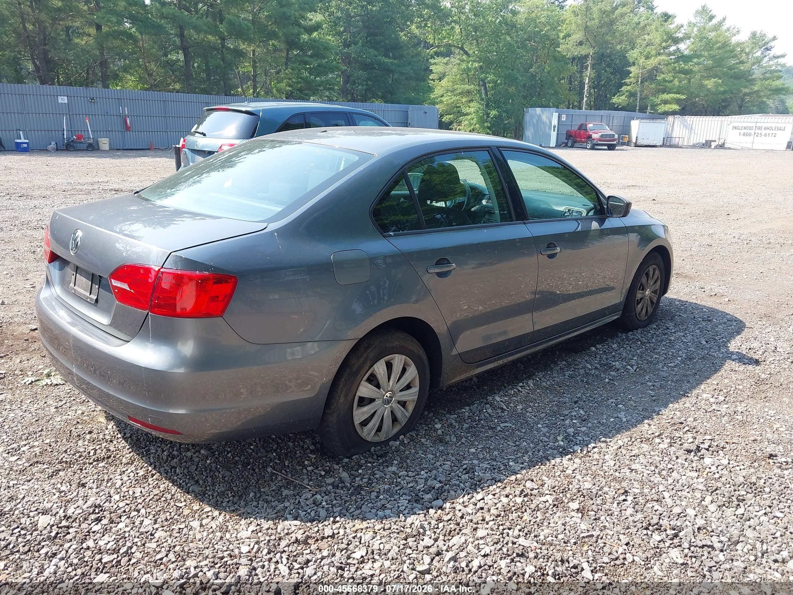 2013 Volkswagen Jetta 2.0l S Синий vin: 3VW2K7AJ1DM291630