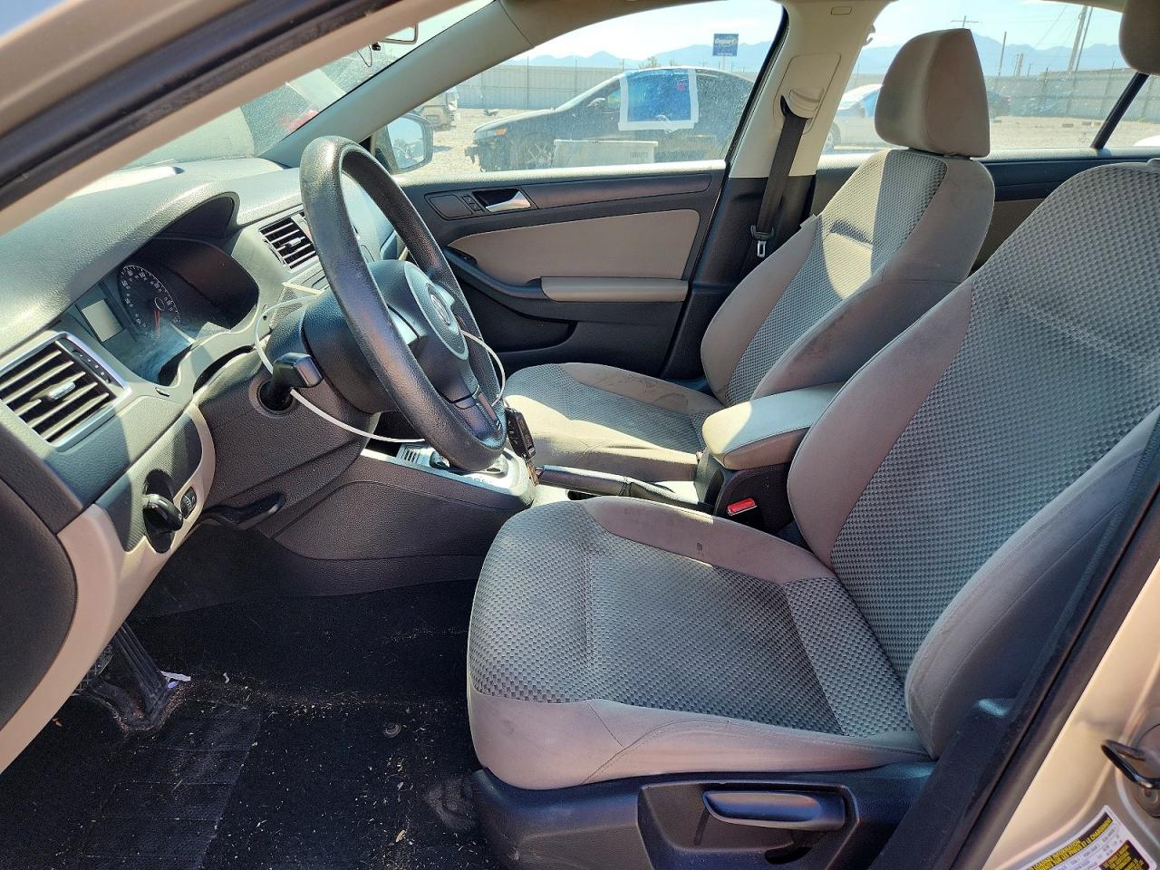 2014 Volkswagen Jetta Base Tan vin: 3VW2K7AJ1EM222874