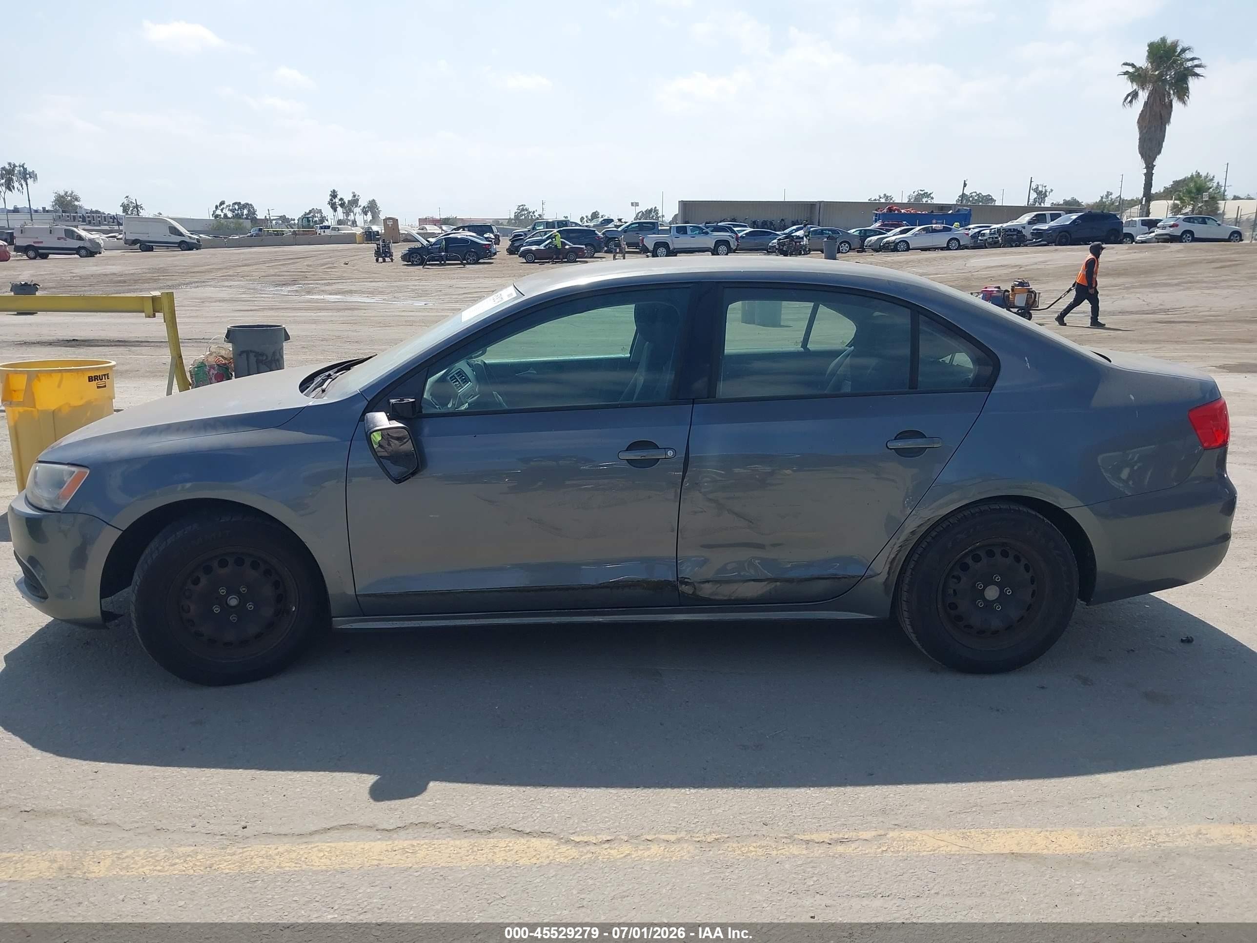 2014 Volkswagen Jetta 2.0l S Серый vin: 3VW2K7AJ1EM235267