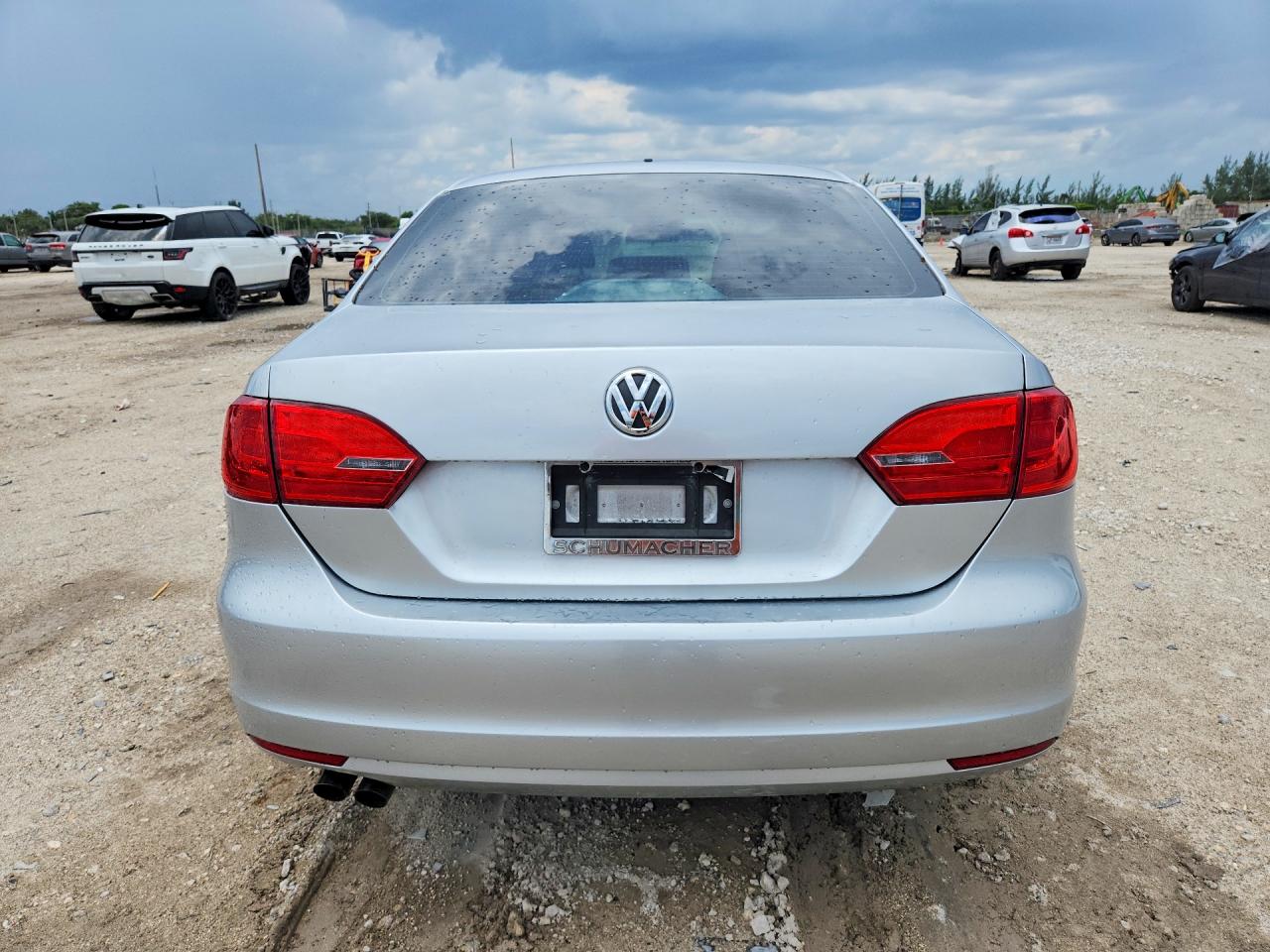 2014 Volkswagen Jetta Base Silver vin: 3VW2K7AJ1EM298482