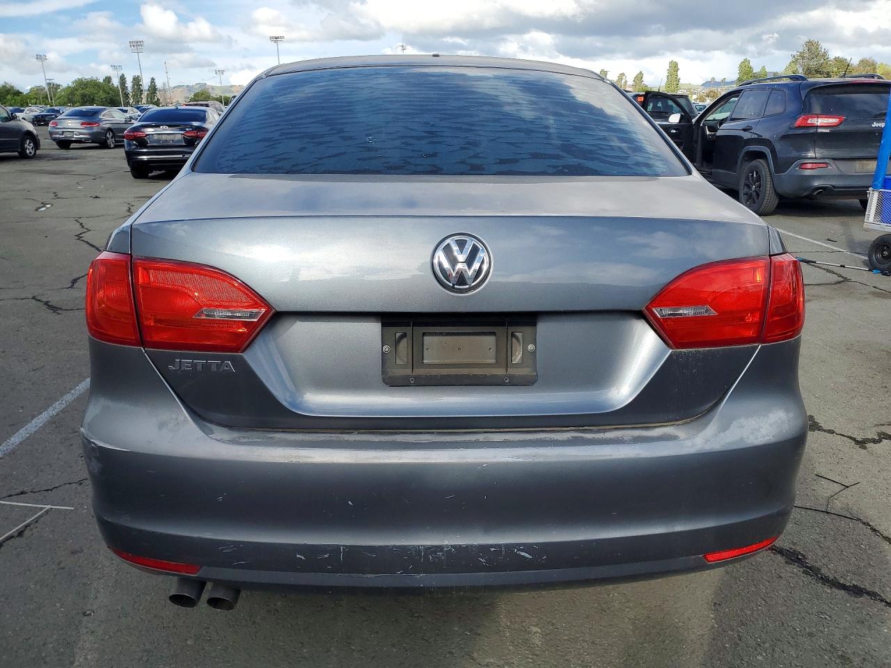2014 Volkswagen Jetta Base Серый vin: 3VW2K7AJ1EM332131