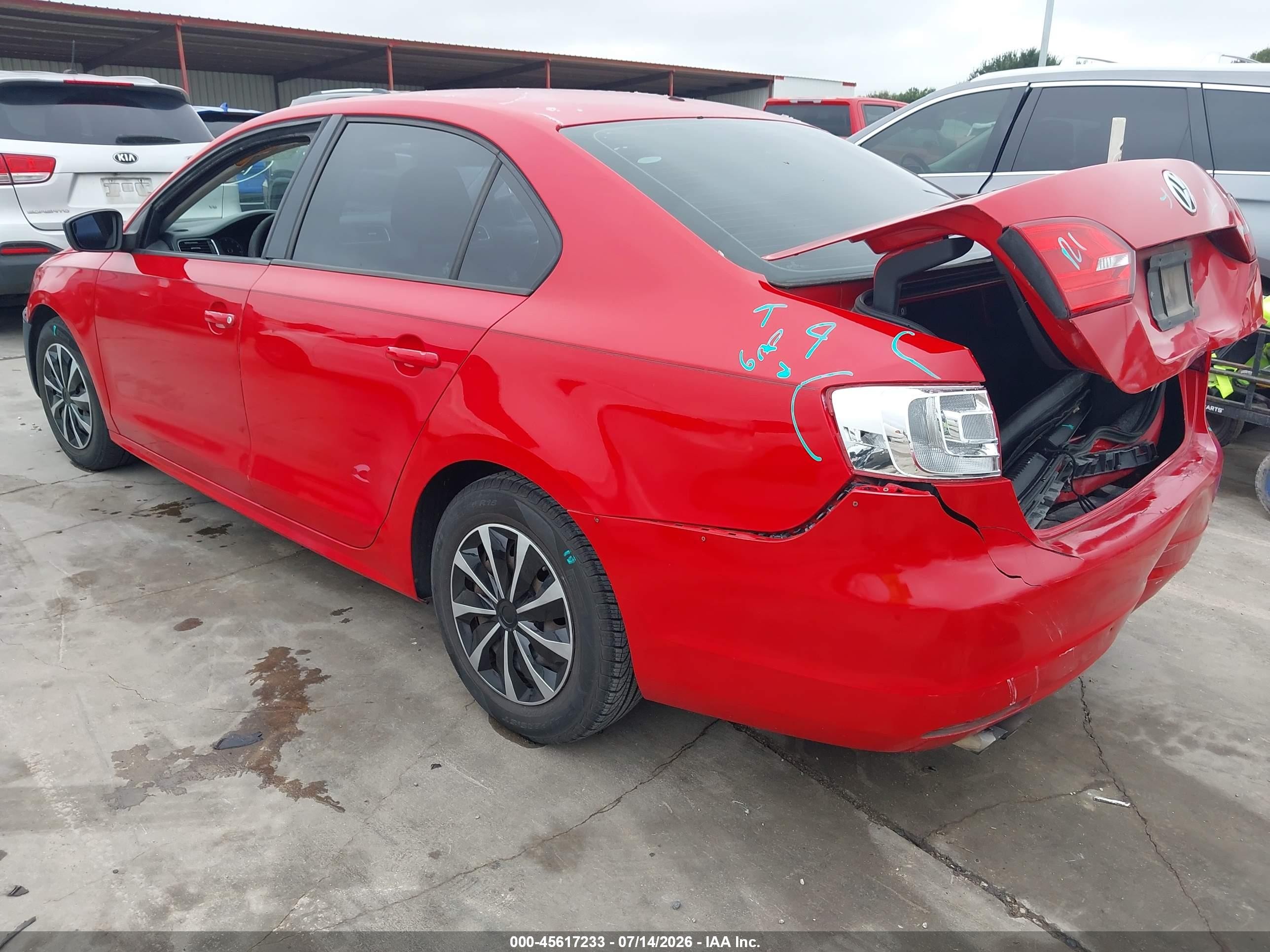 2014 Volkswagen Jetta 2.0l S Red vin: 3VW2K7AJ1EM362472