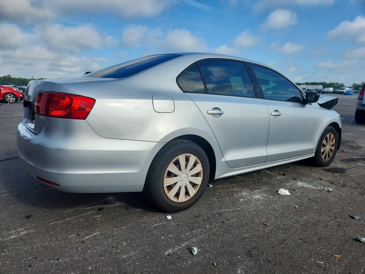 2014 Volkswagen Jetta Base Серебряный vin: 3VW2K7AJ1EM413307