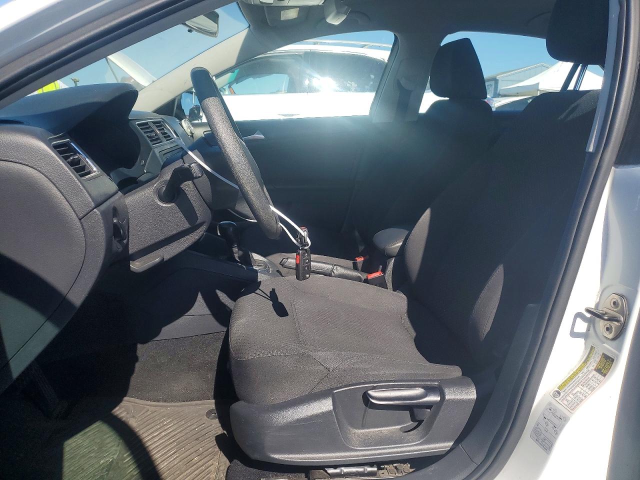 2014 Volkswagen Jetta Base Белый vin: 3VW2K7AJ1EM425750