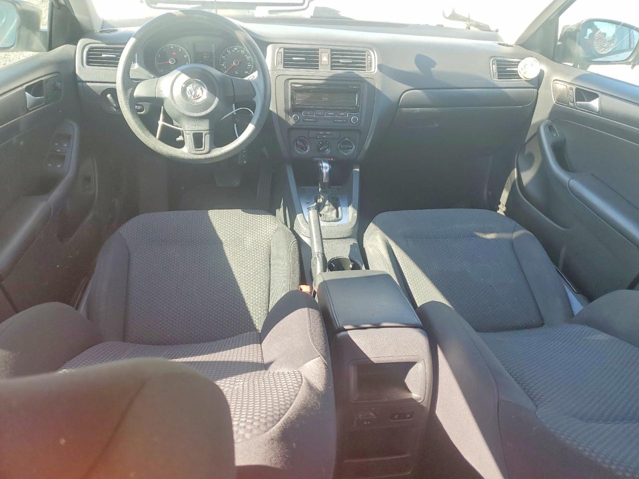 2014 Volkswagen Jetta Base Белый vin: 3VW2K7AJ1EM425750