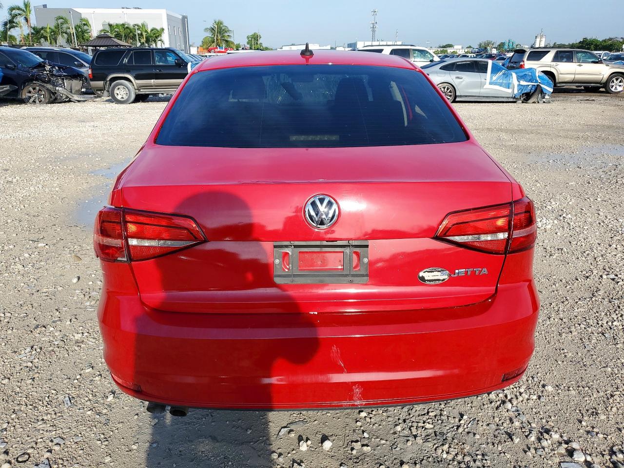 2015 Volkswagen Jetta Base Red vin: 3VW2K7AJ1FM218700