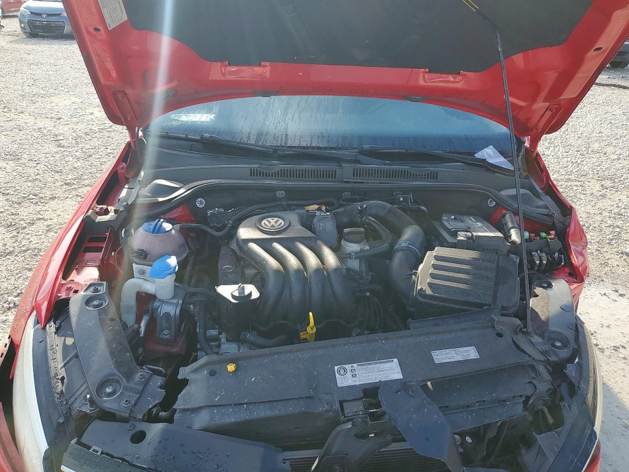 2015 Volkswagen Jetta Base Red vin: 3VW2K7AJ1FM218700