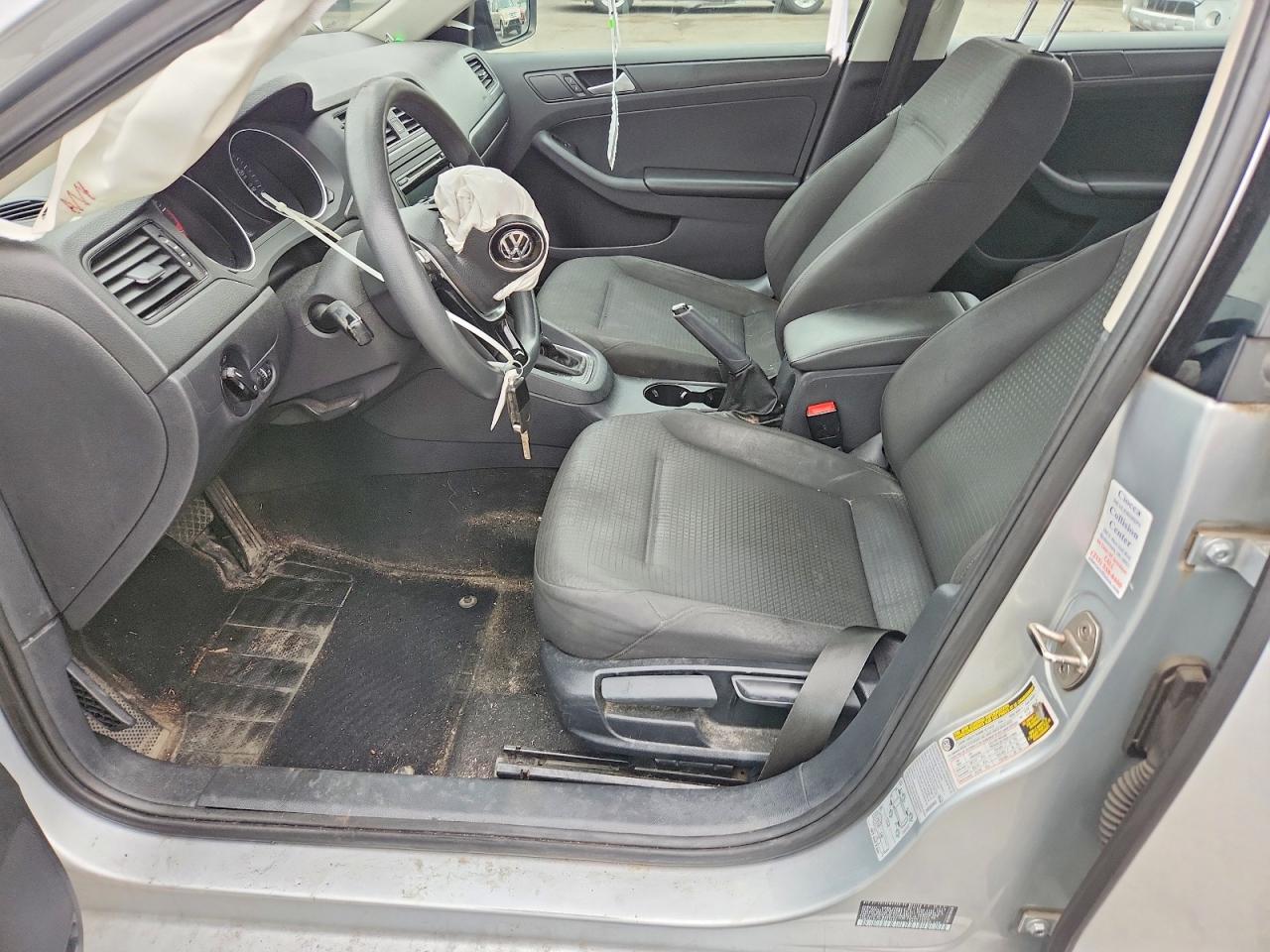 2015 Volkswagen Jetta Base/s Silver vin: 3VW2K7AJ1FM251549