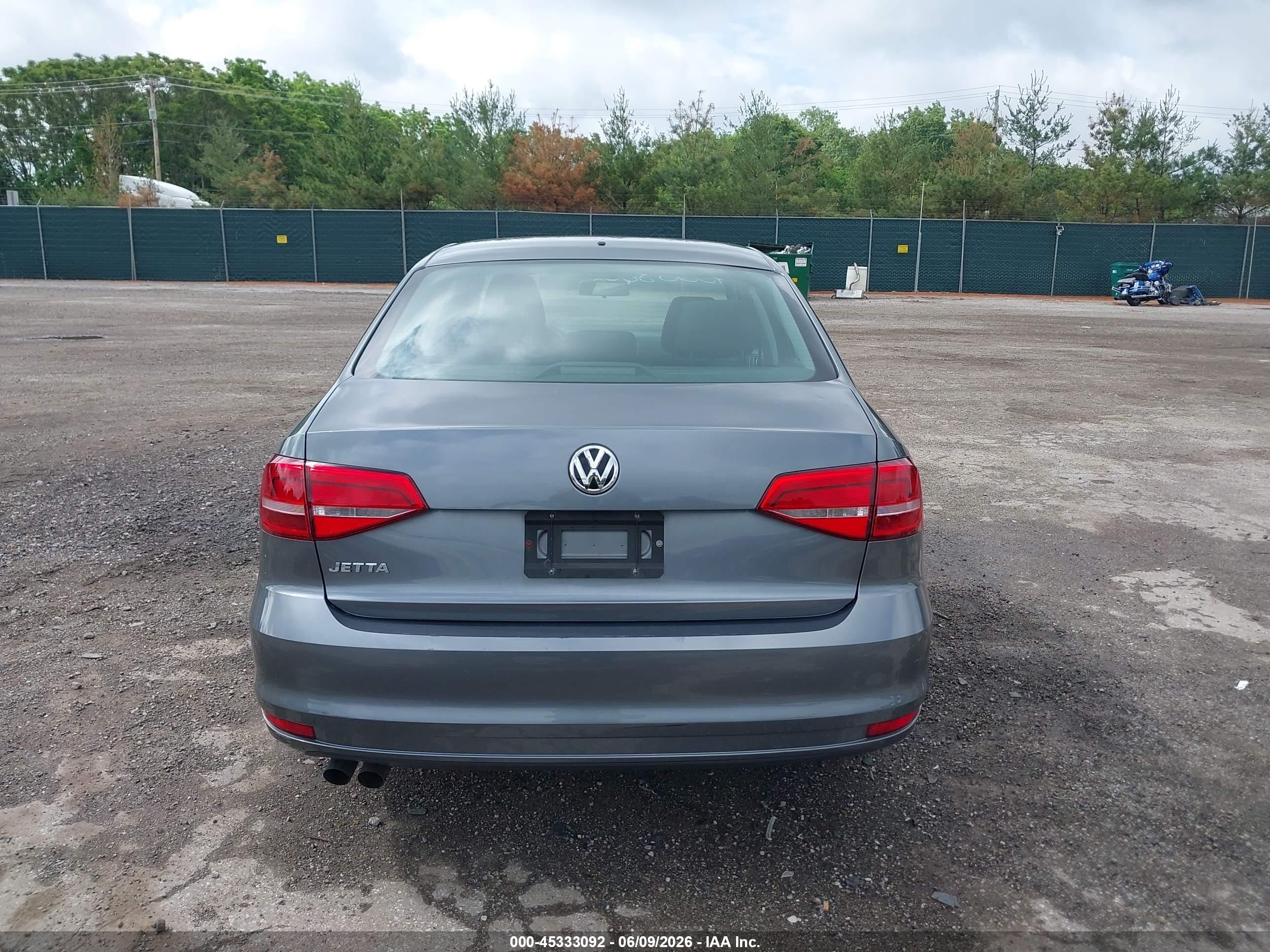 2015 Volkswagen Jetta 2.0l S Gray vin: 3VW2K7AJ1FM281909
