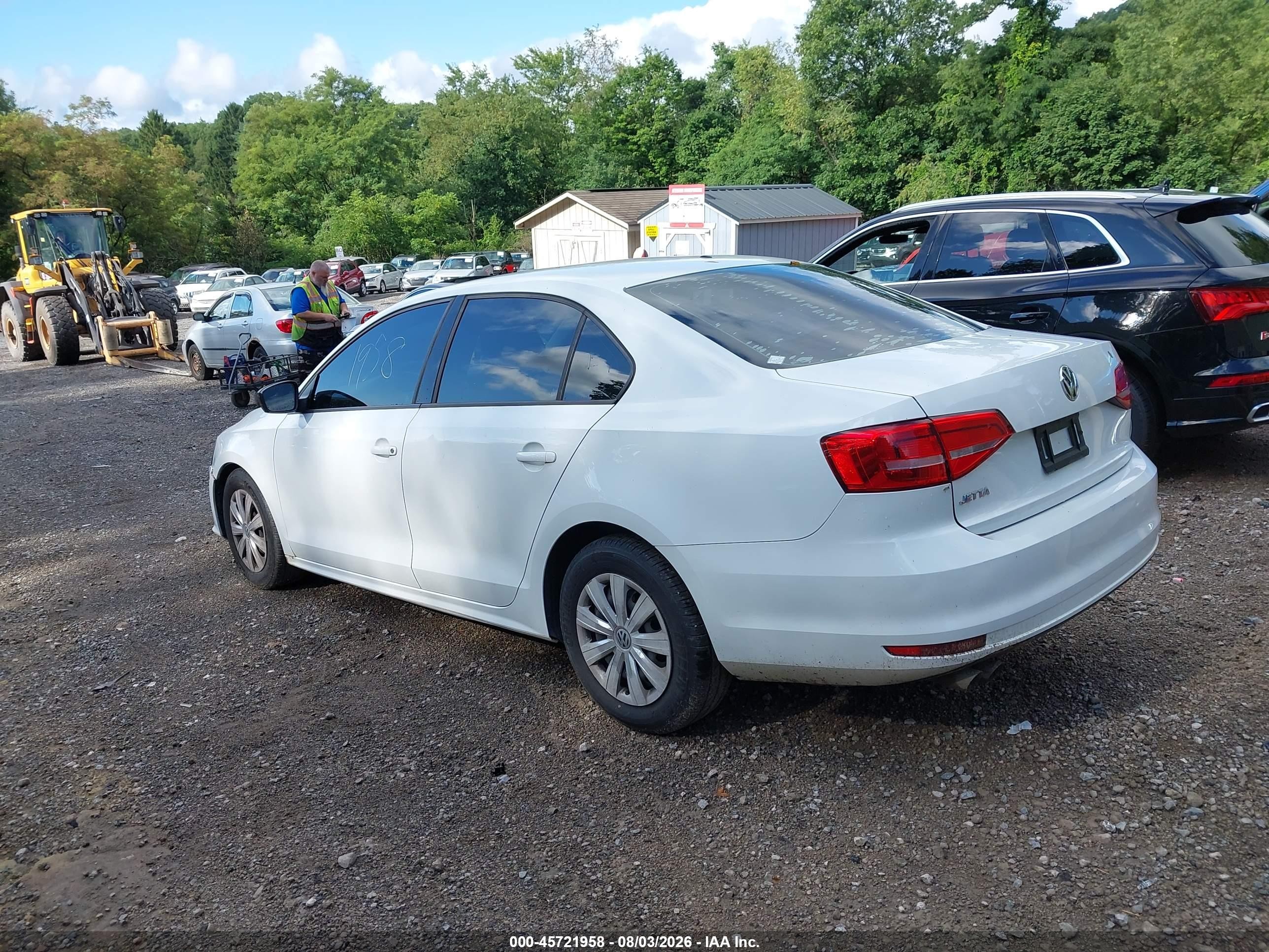 2015 Volkswagen Jetta 2.0l S White vin: 3VW2K7AJ1FM296698