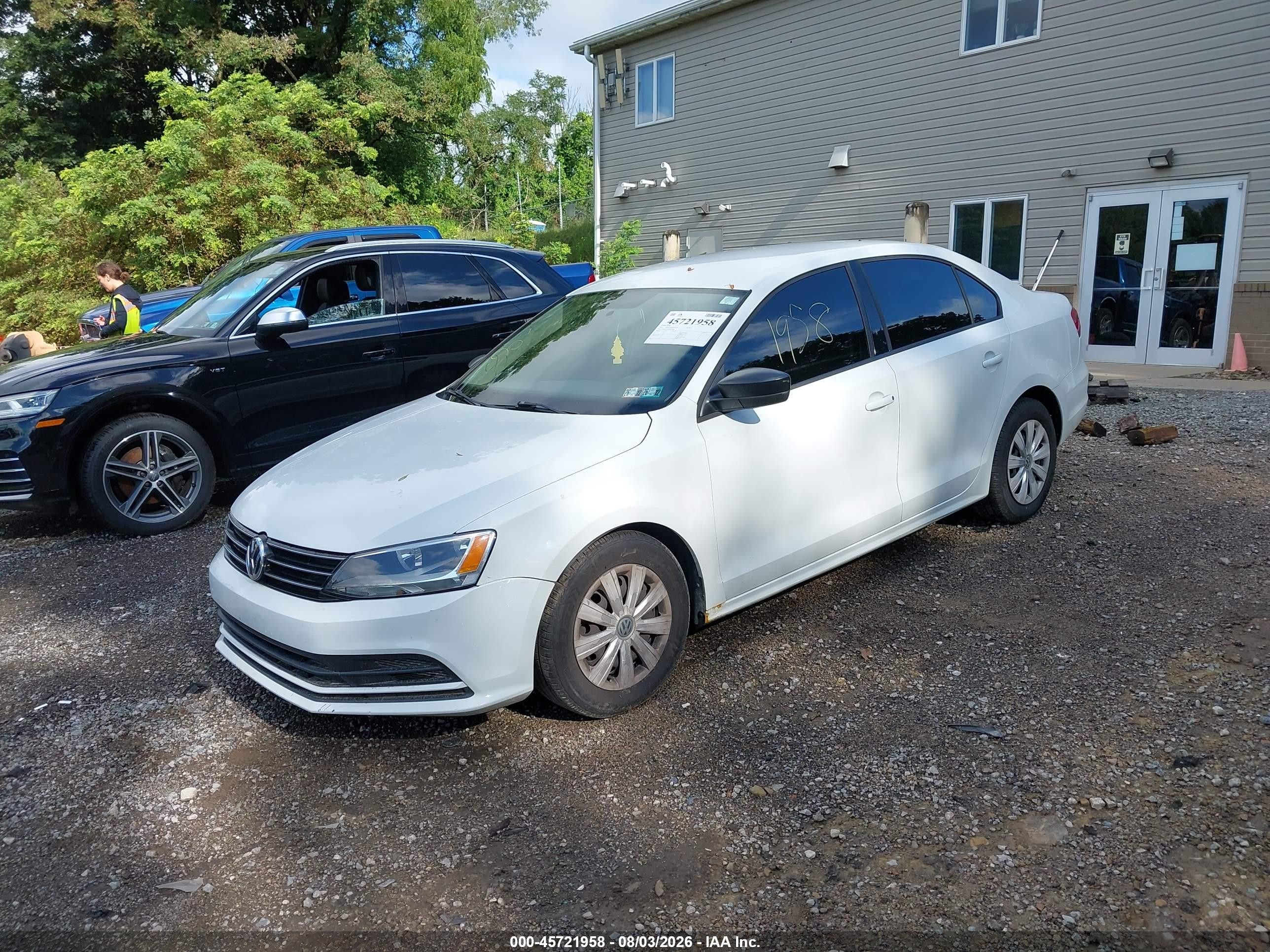 2015 Volkswagen Jetta 2.0l S White vin: 3VW2K7AJ1FM296698