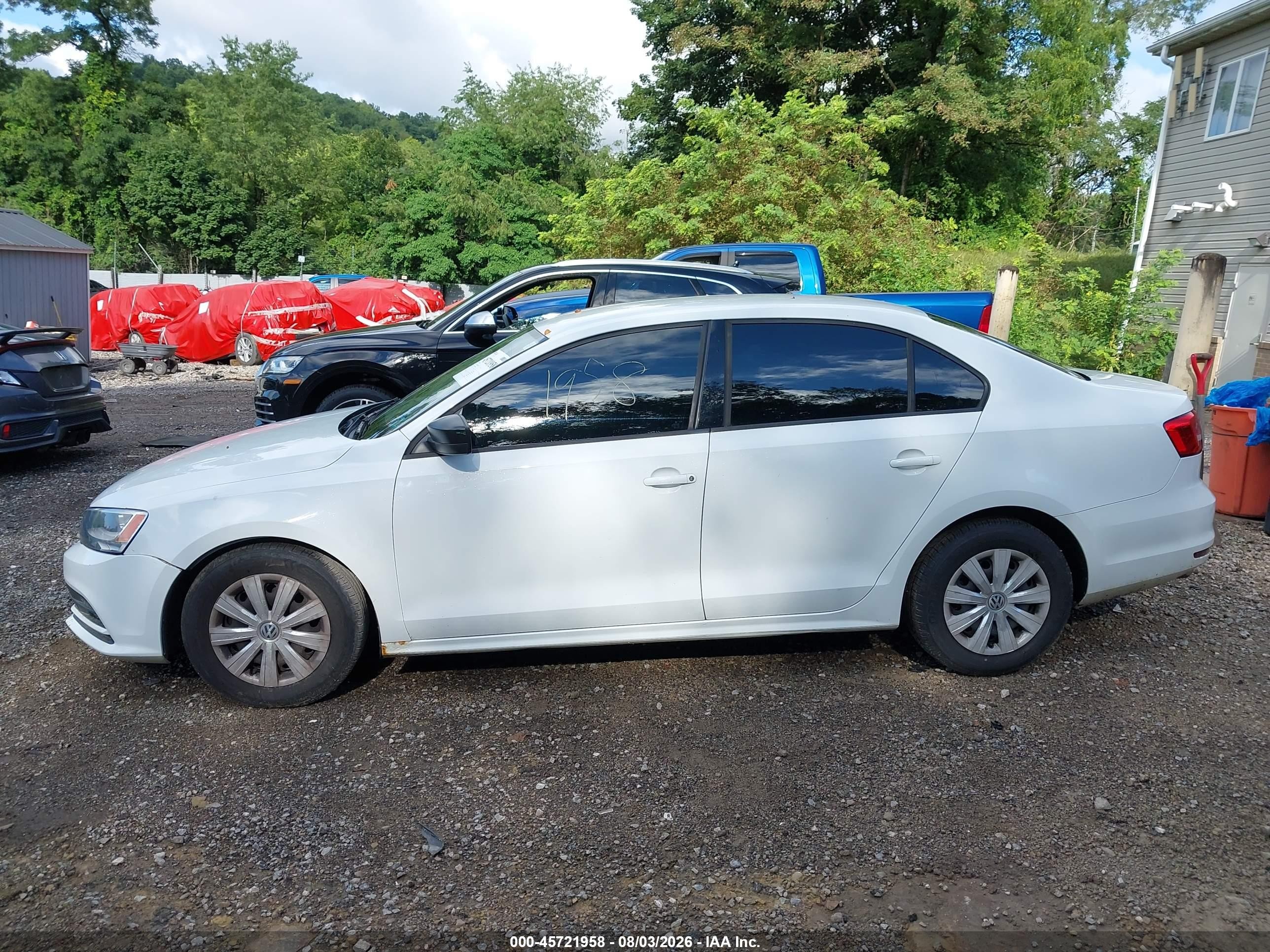 2015 Volkswagen Jetta 2.0l S White vin: 3VW2K7AJ1FM296698