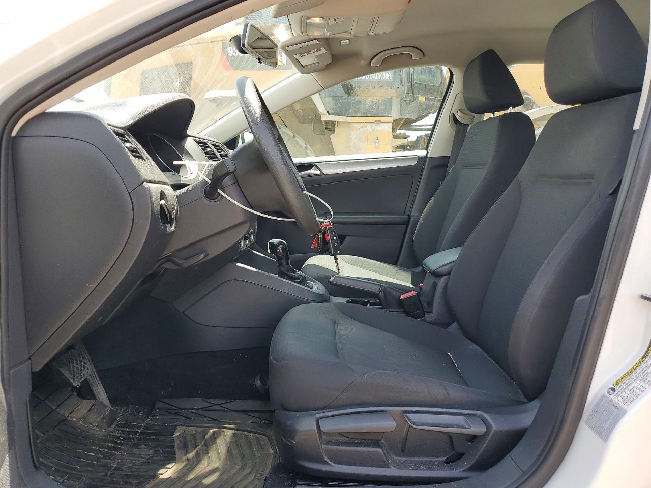 2015 Volkswagen Jetta Base White vin: 3VW2K7AJ1FM326069