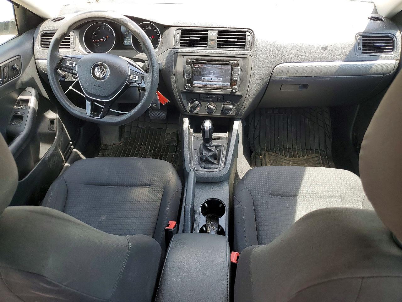 2015 Volkswagen Jetta Base White vin: 3VW2K7AJ1FM326069