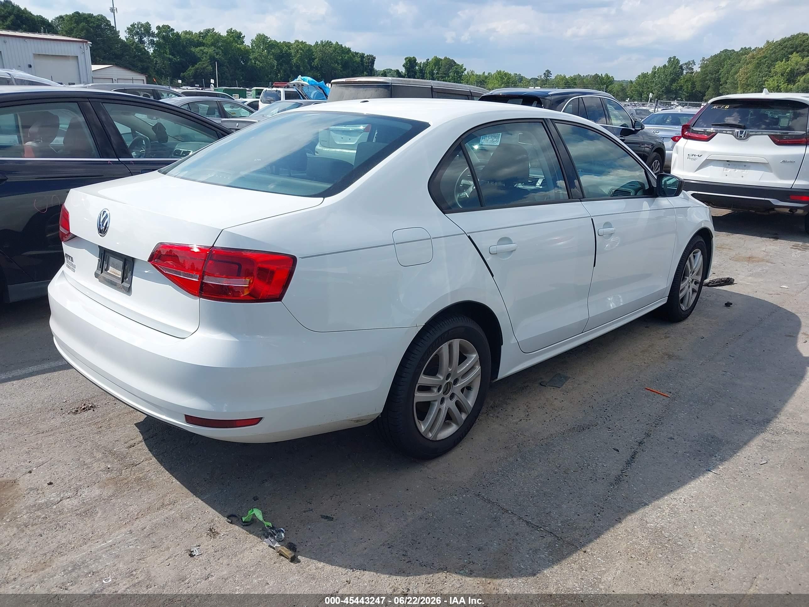2015 Volkswagen Jetta 2.0l S White vin: 3VW2K7AJ1FM350839