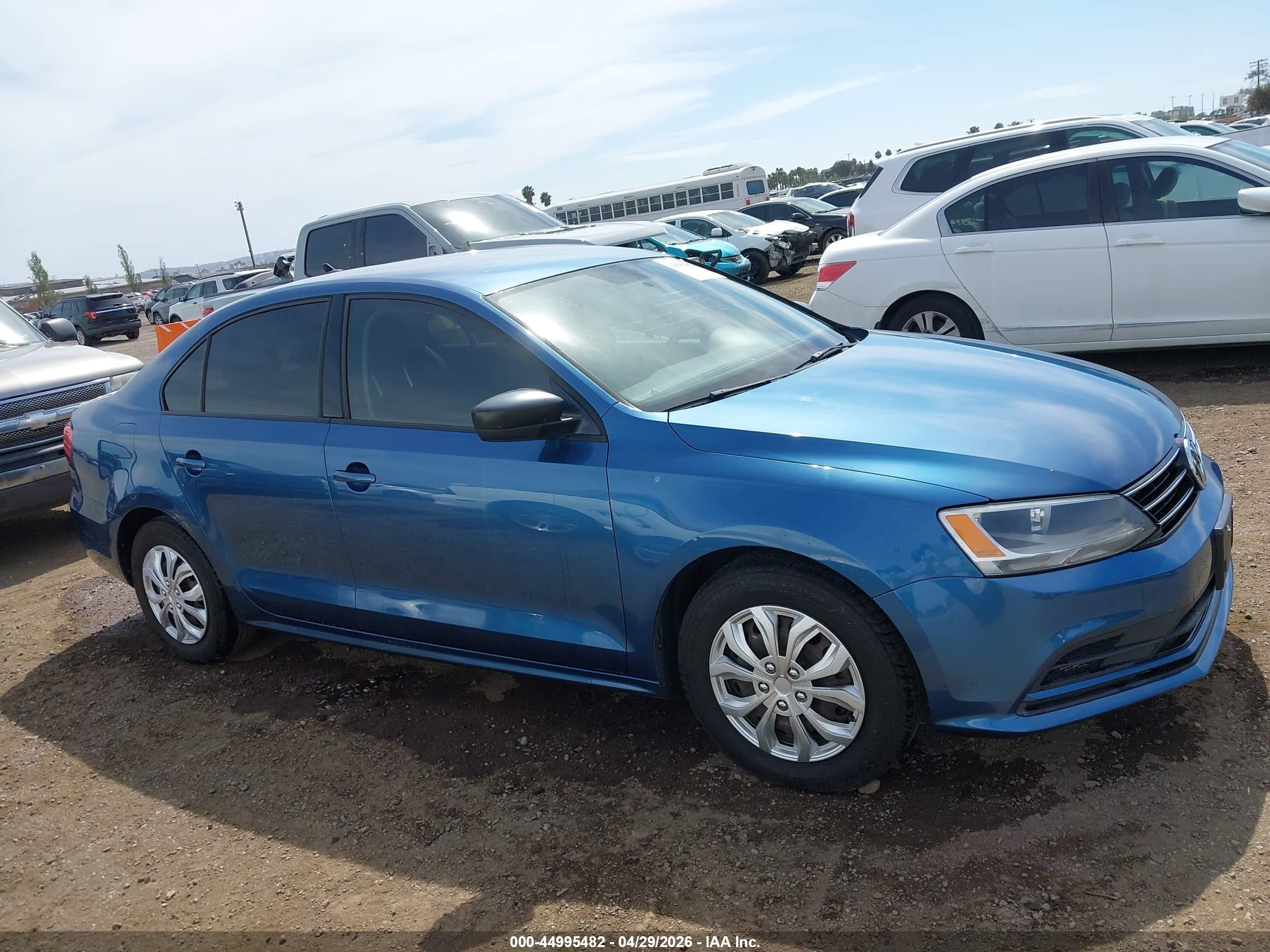 2015 Volkswagen Jetta 2.0l S Синий vin: 3VW2K7AJ1FM357516