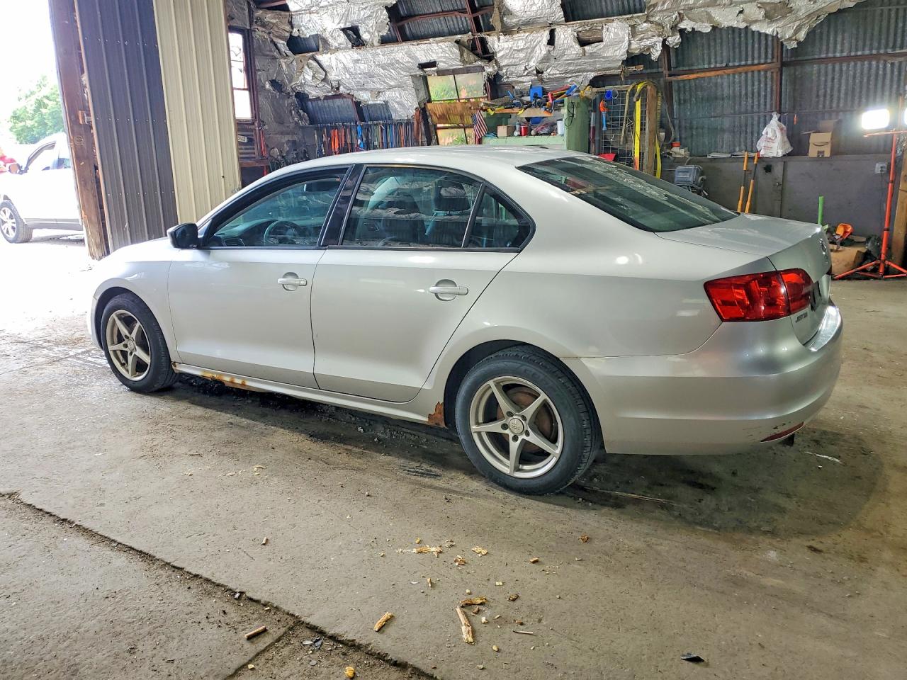 2011 Volkswagen Jetta Base Silver vin: 3VW2K7AJ2BM024249
