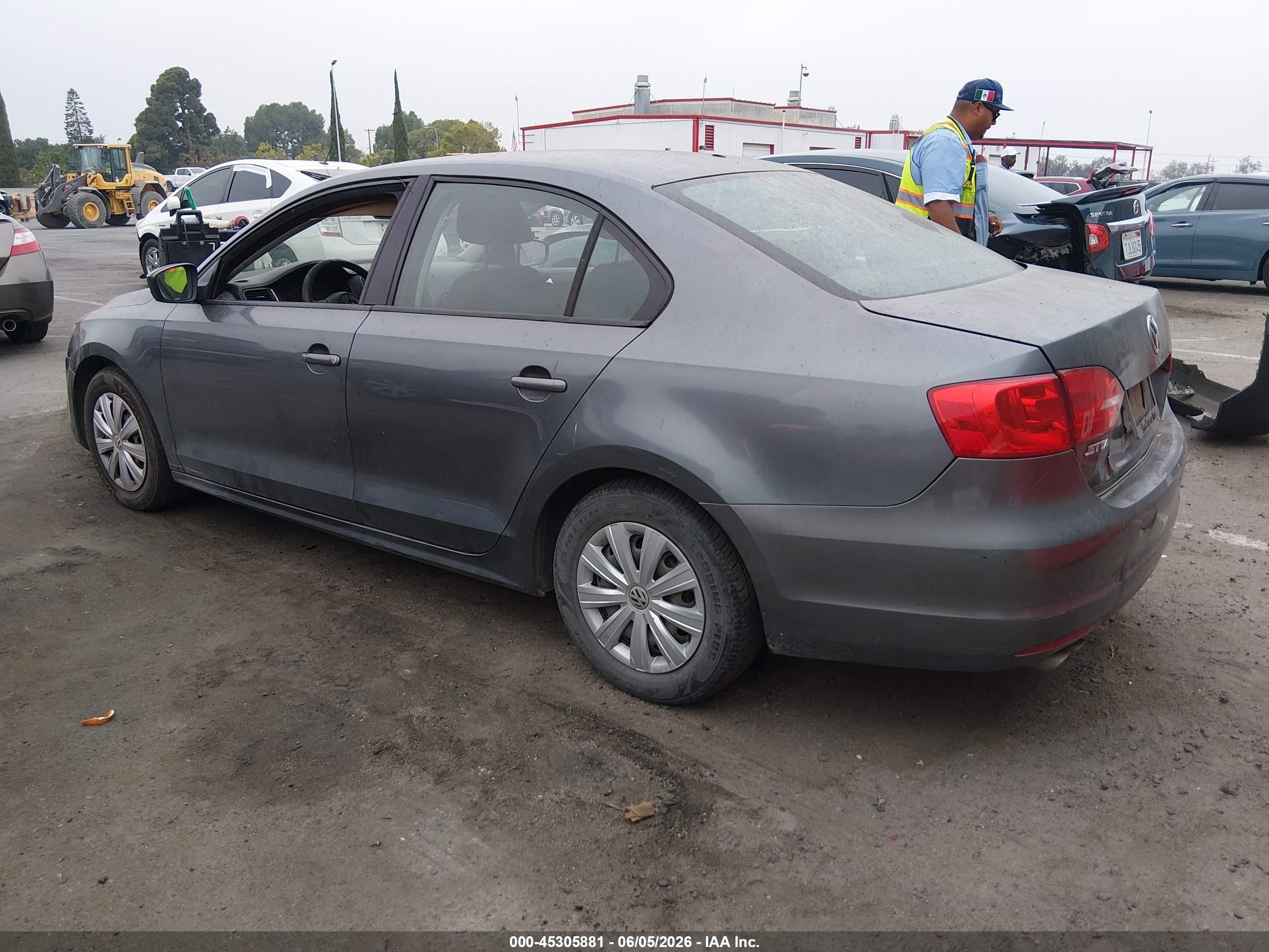 2011 Volkswagen Jetta 2.0l S Gray vin: 3VW2K7AJ2BM059356