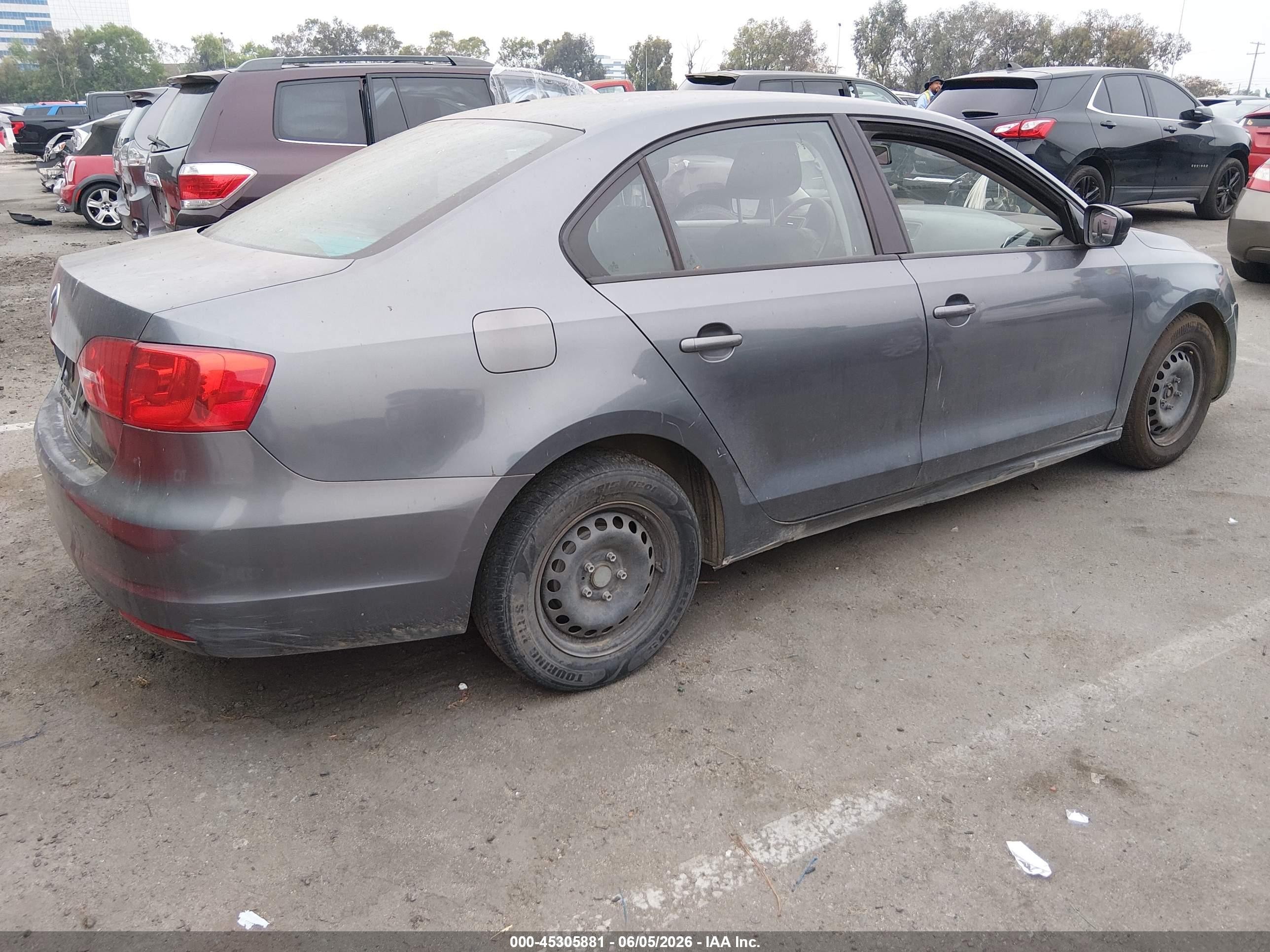 2011 Volkswagen Jetta 2.0l S Gray vin: 3VW2K7AJ2BM059356