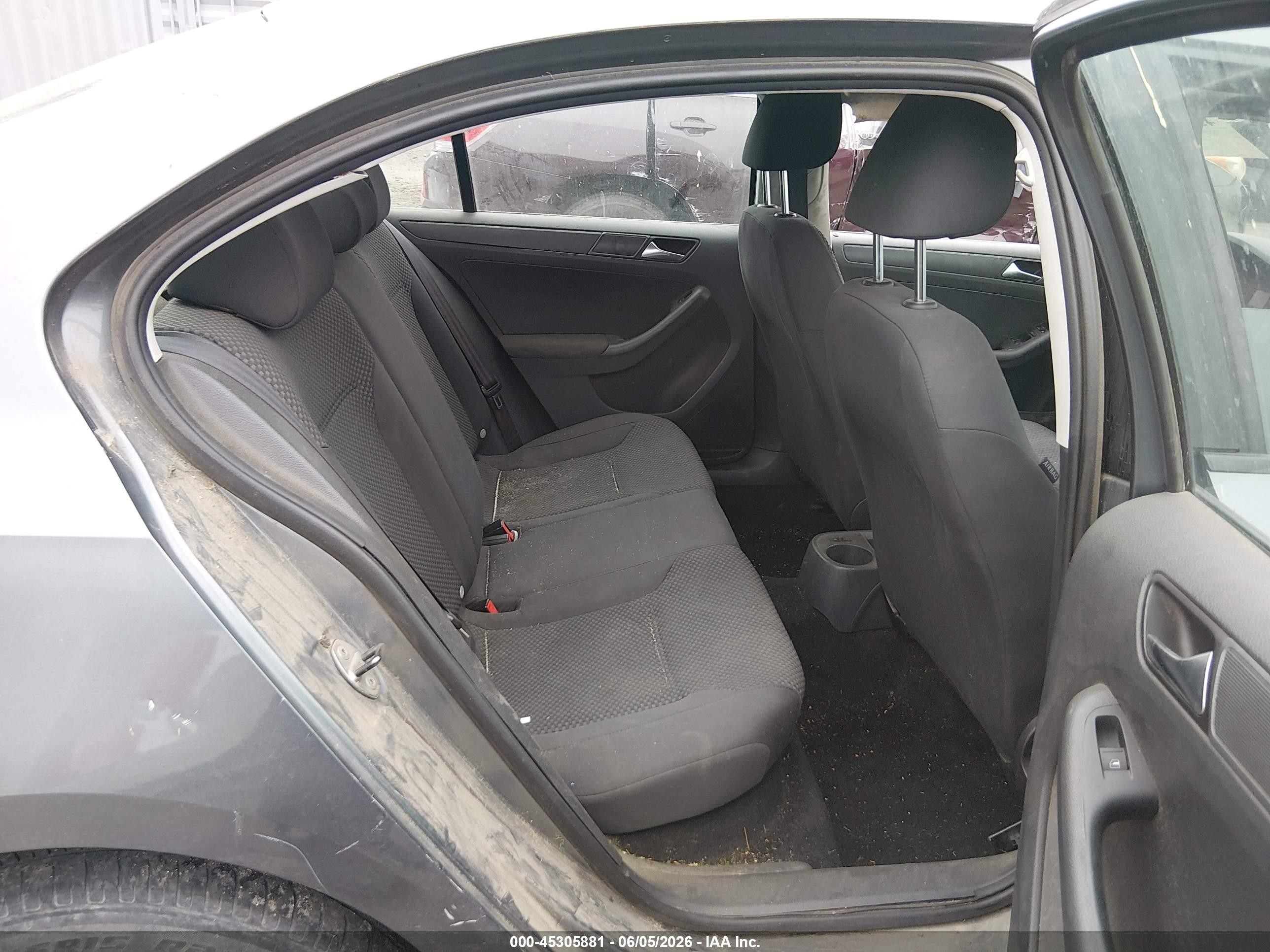 2011 Volkswagen Jetta 2.0l S Gray vin: 3VW2K7AJ2BM059356