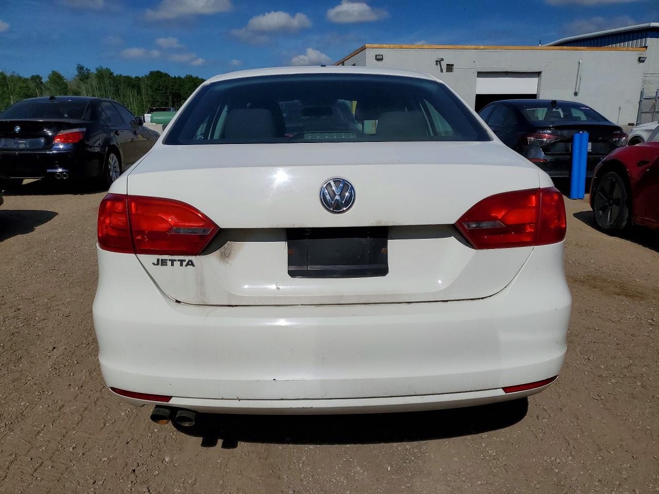 2011 Volkswagen Jetta Base Белый vin: 3VW2K7AJ2BM075993