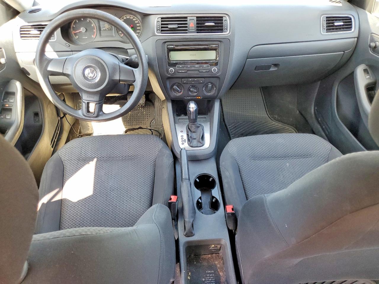 2011 Volkswagen Jetta Base Белый vin: 3VW2K7AJ2BM075993
