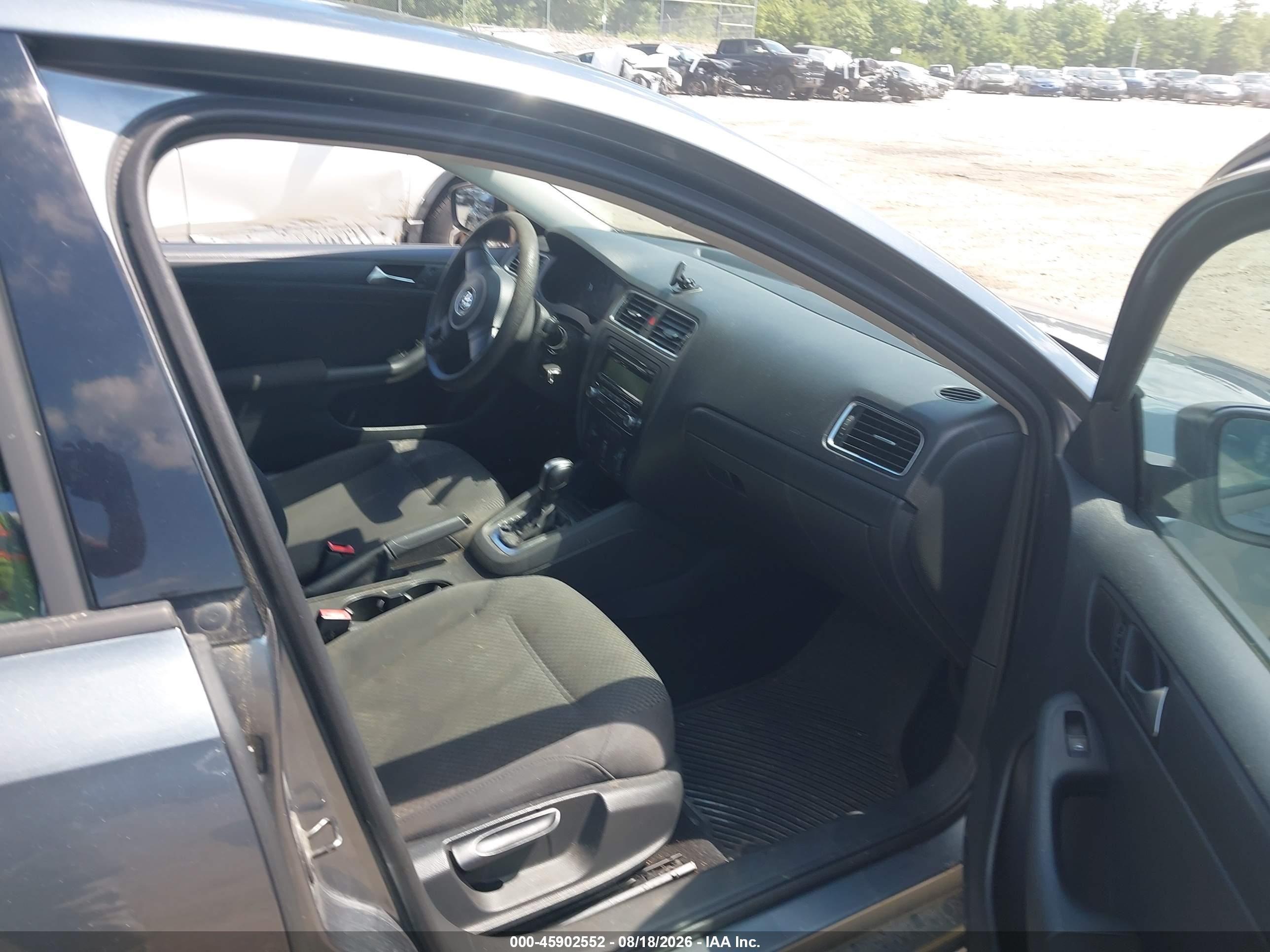 2011 Volkswagen Jetta 2.0l S Gray vin: 3VW2K7AJ2BM118549
