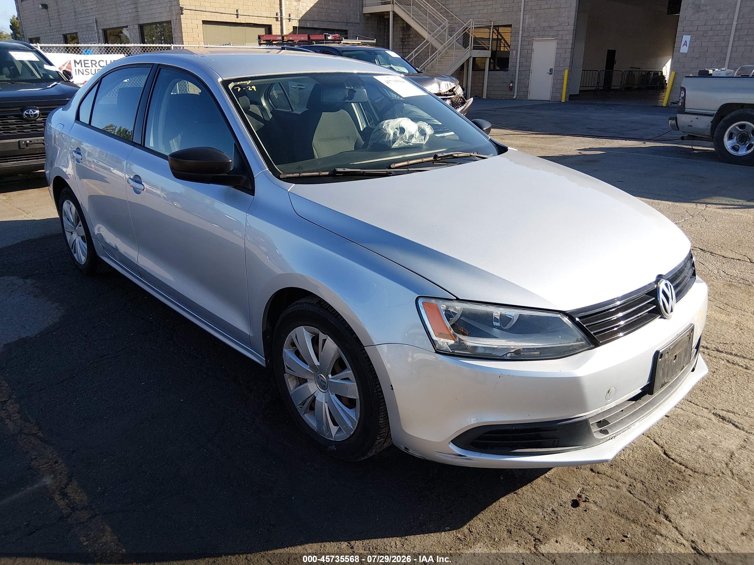 3VW2K7AJ2DM213373