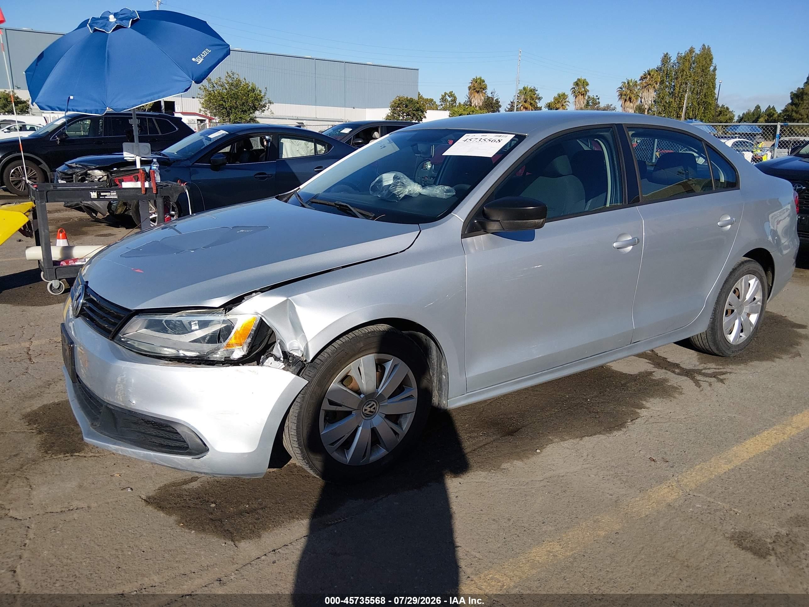 2013 Volkswagen Jetta 2.0l S Silver vin: 3VW2K7AJ2DM213373