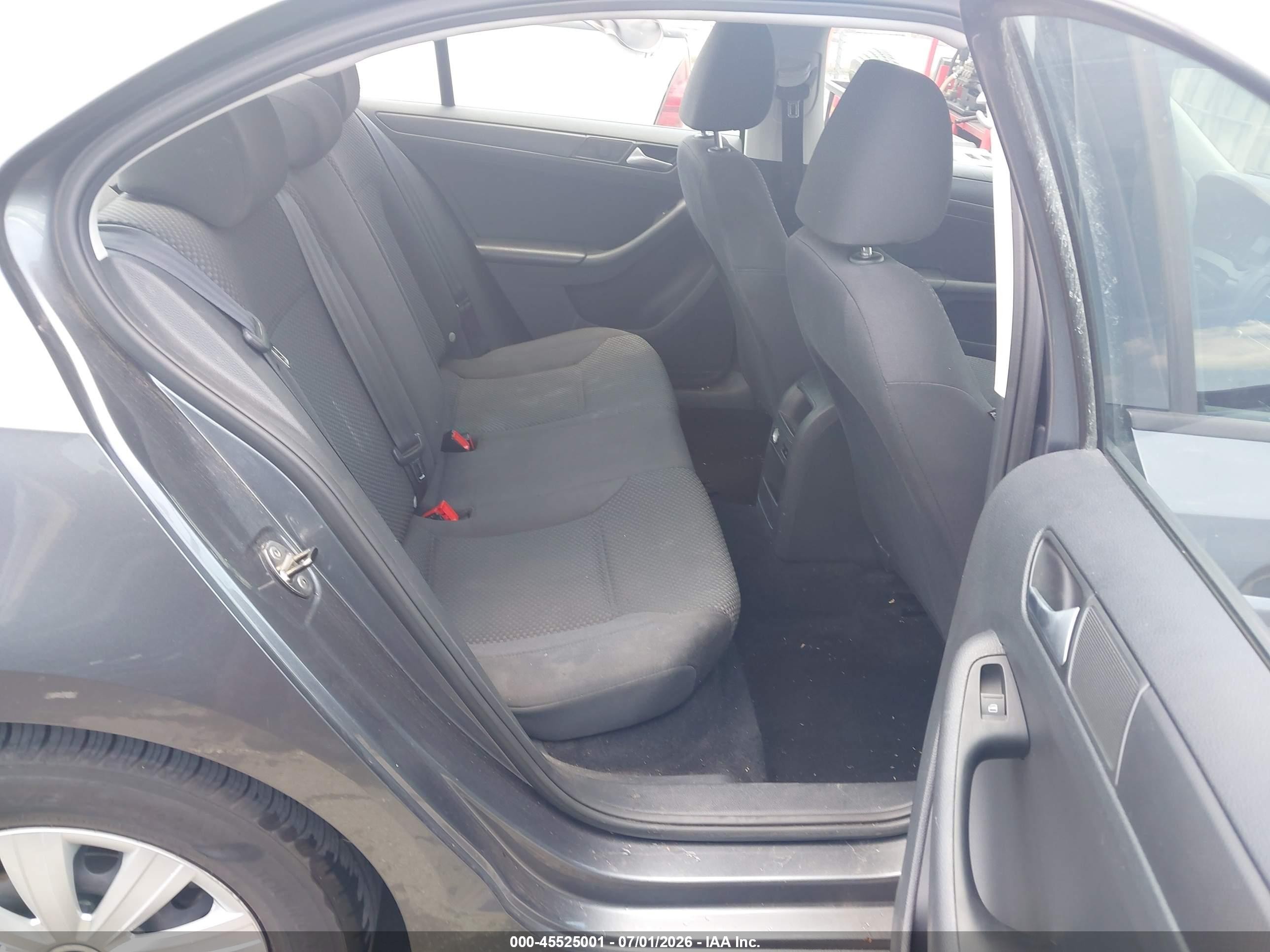 2014 Volkswagen Jetta 2.0l S Gray vin: 3VW2K7AJ2EM232328