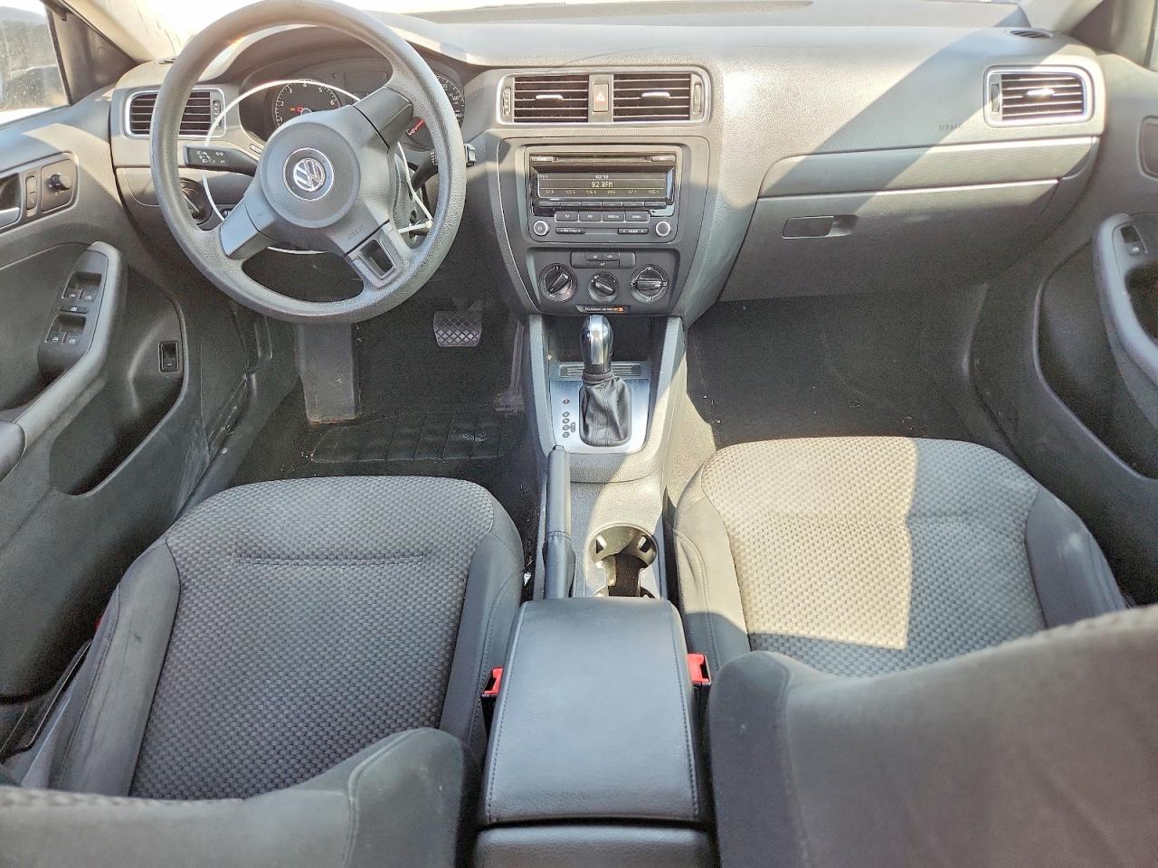 2014 Volkswagen Jetta Base Silver vin: 3VW2K7AJ2EM237691
