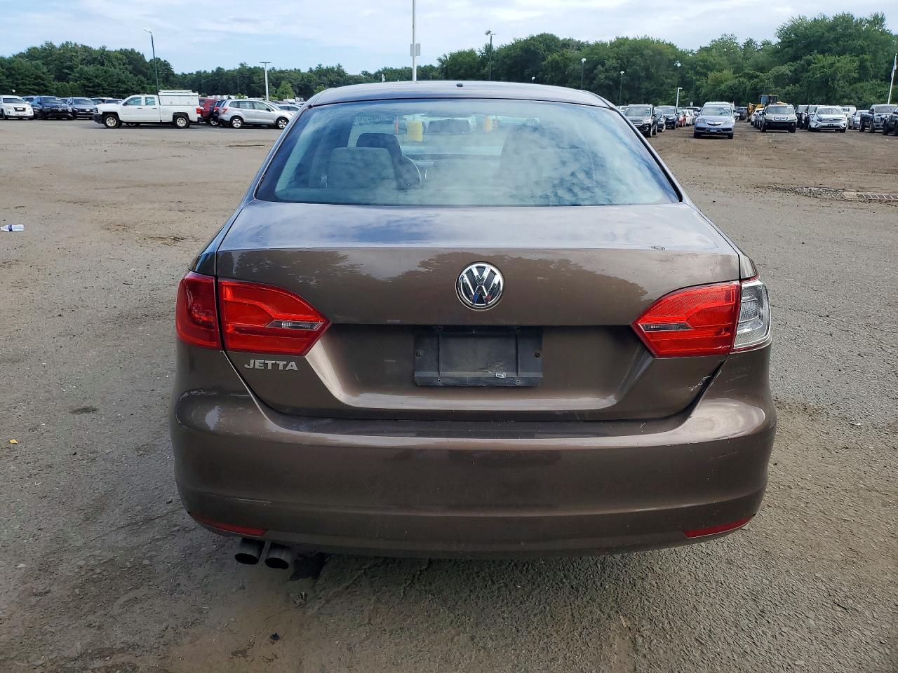 2014 Volkswagen Jetta Base Brown vin: 3VW2K7AJ2EM253485