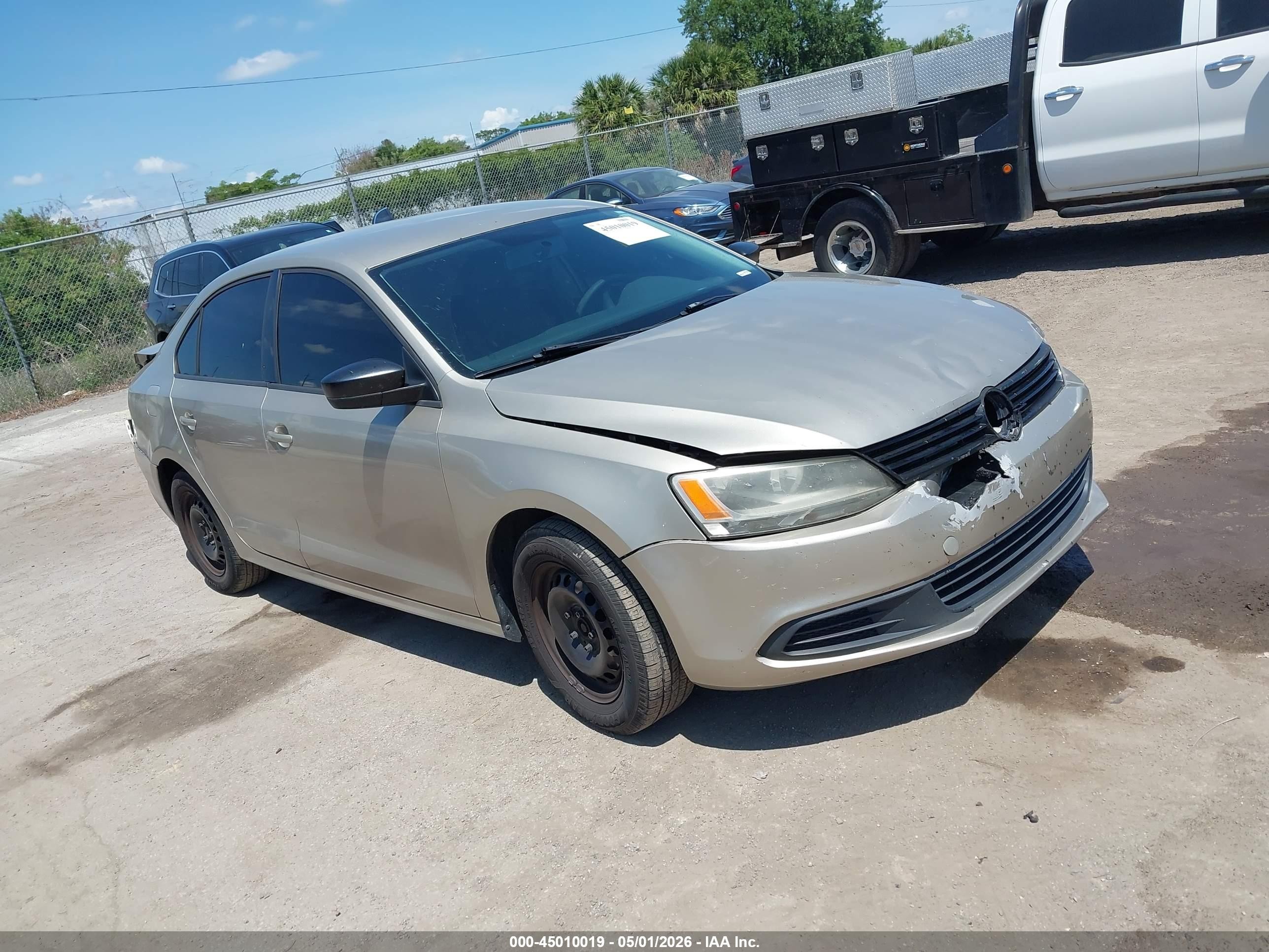 3VW2K7AJ2EM275311