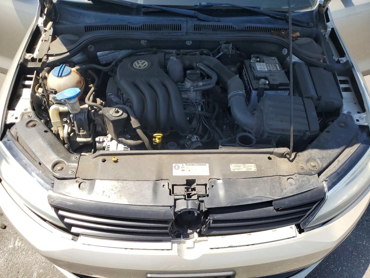 2014 Volkswagen Jetta Base Tan vin: 3VW2K7AJ2EM298815