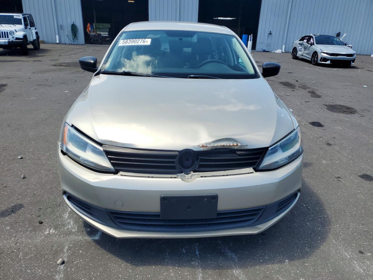 2014 Volkswagen Jetta Base Tan vin: 3VW2K7AJ2EM298815