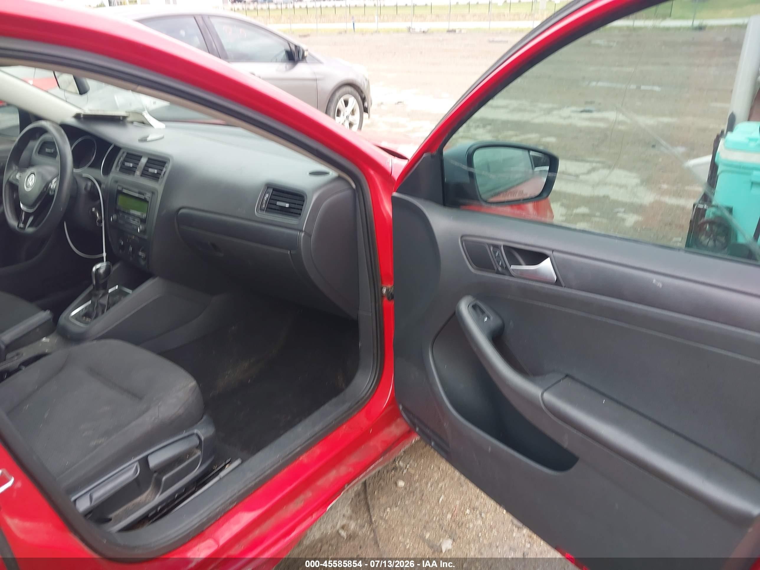 2015 Volkswagen Jetta 2.0l S Red vin: 3VW2K7AJ2FM237210