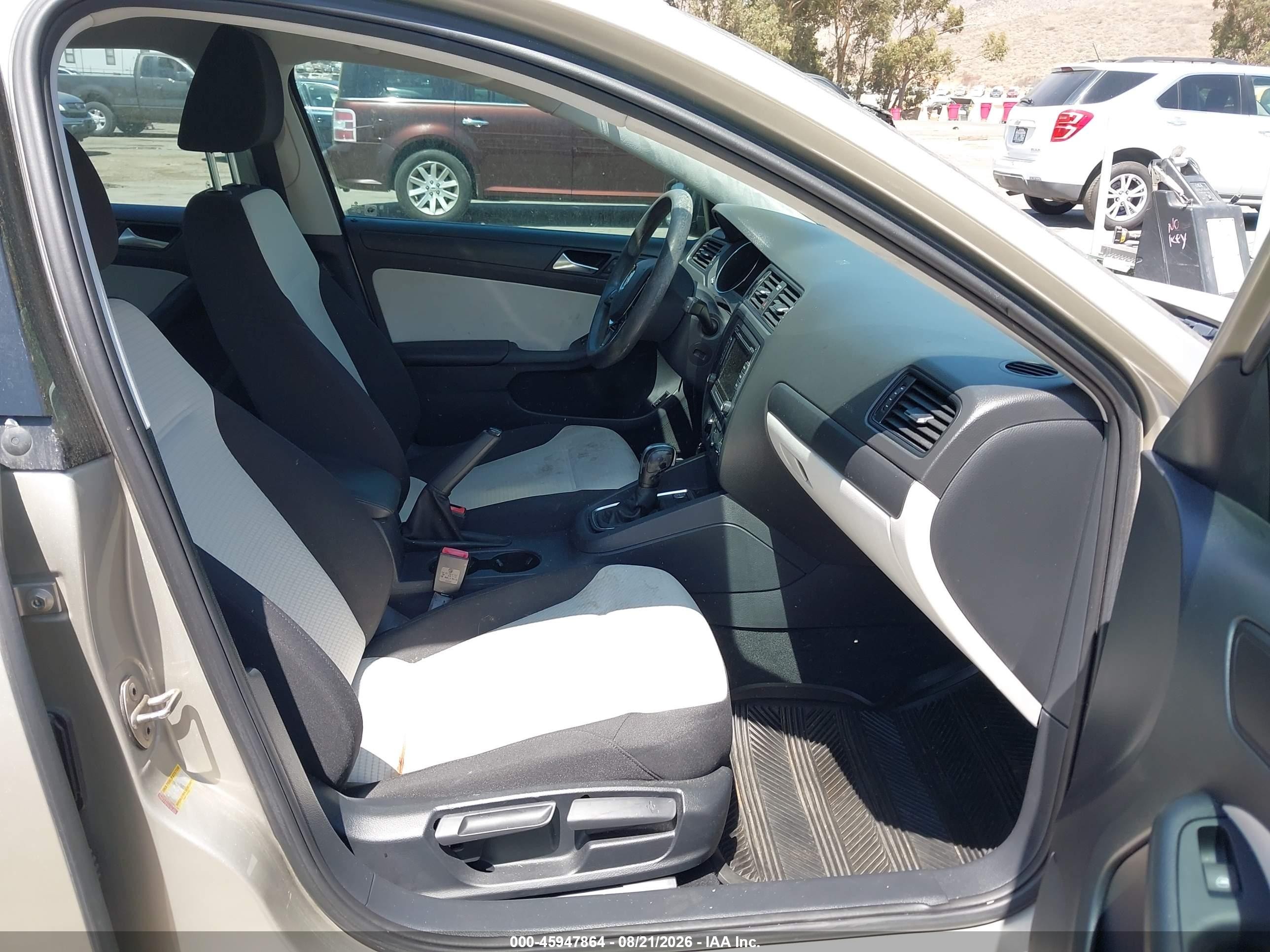2015 Volkswagen Jetta 2.0l S Champagne vin: 3VW2K7AJ2FM272023