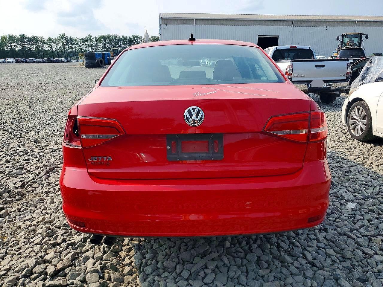 2015 Volkswagen Jetta Base Red vin: 3VW2K7AJ2FM291381